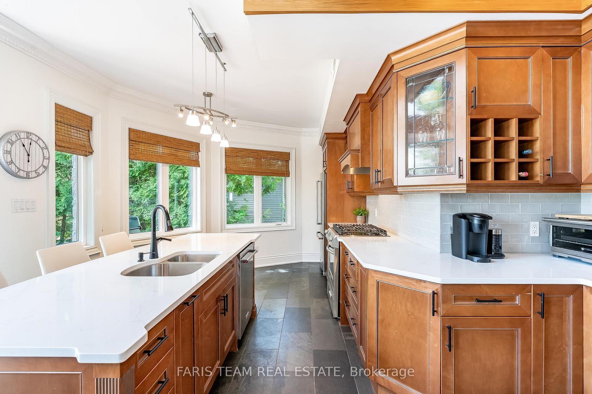 Photo 7 of 5227 Prospect Avenue, Ramara, Rural Ramara — HOMEH