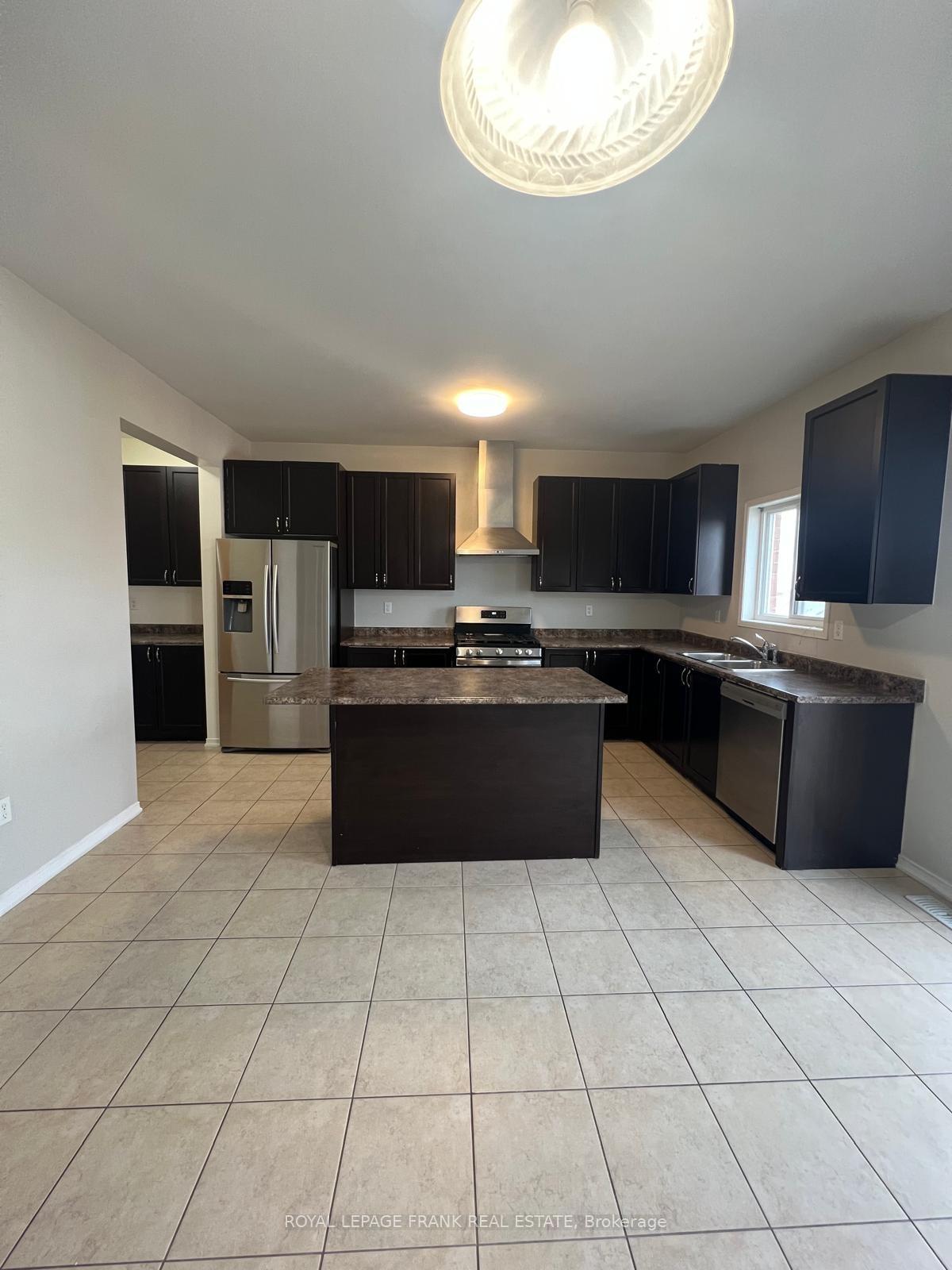 Photo 10 of 1780 Finkle Drive, Oshawa, Taunton — HOMEH
