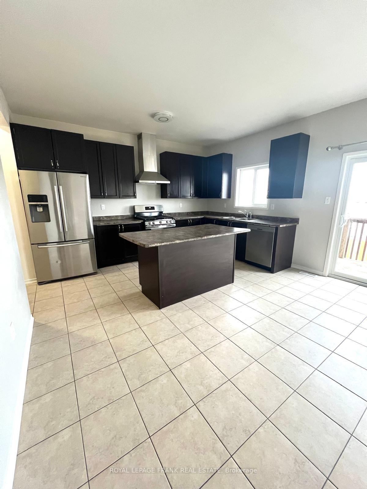 Photo 11 of 1780 Finkle Drive, Oshawa, Taunton — HOMEH