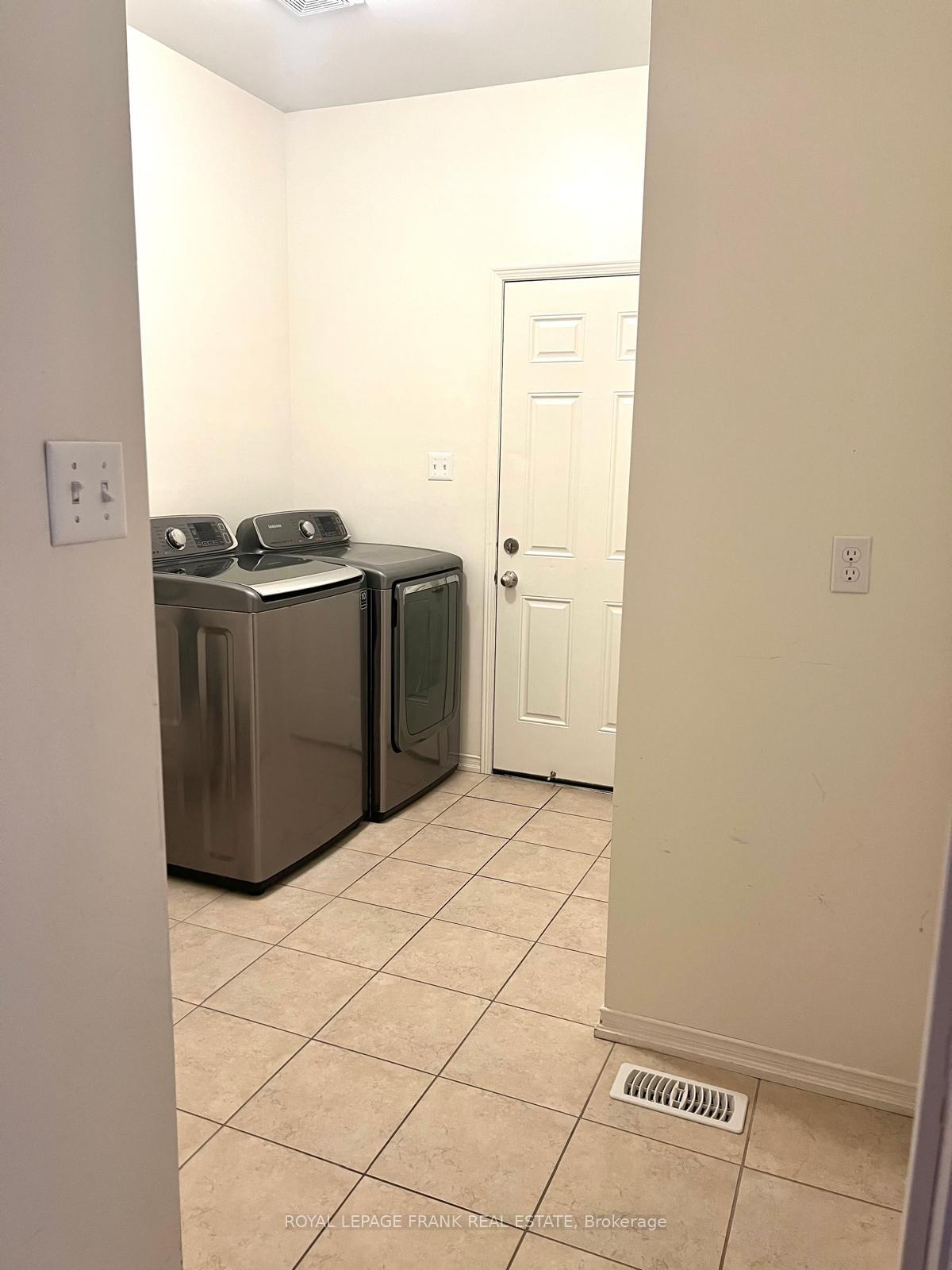 Photo 17 of 1780 Finkle Drive, Oshawa, Taunton — HOMEH