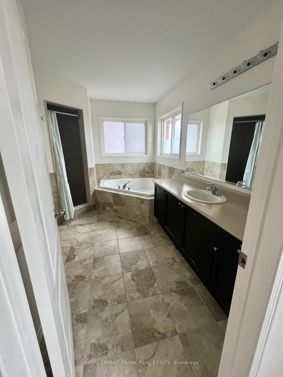 Photo 22 of 1780 Finkle Drive, Oshawa, Taunton — HOMEH