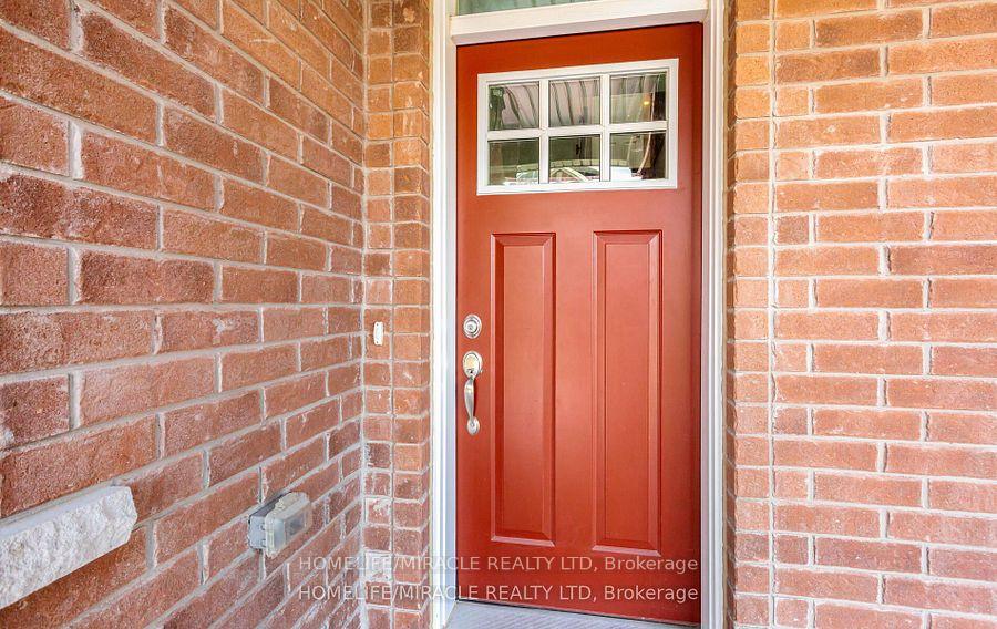 Photo 5 of 1256 Redbud Gardens, Milton, Cobban — HOMEH