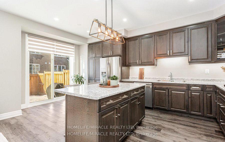Photo 13 of 1256 Redbud Gardens, Milton, Cobban — HOMEH