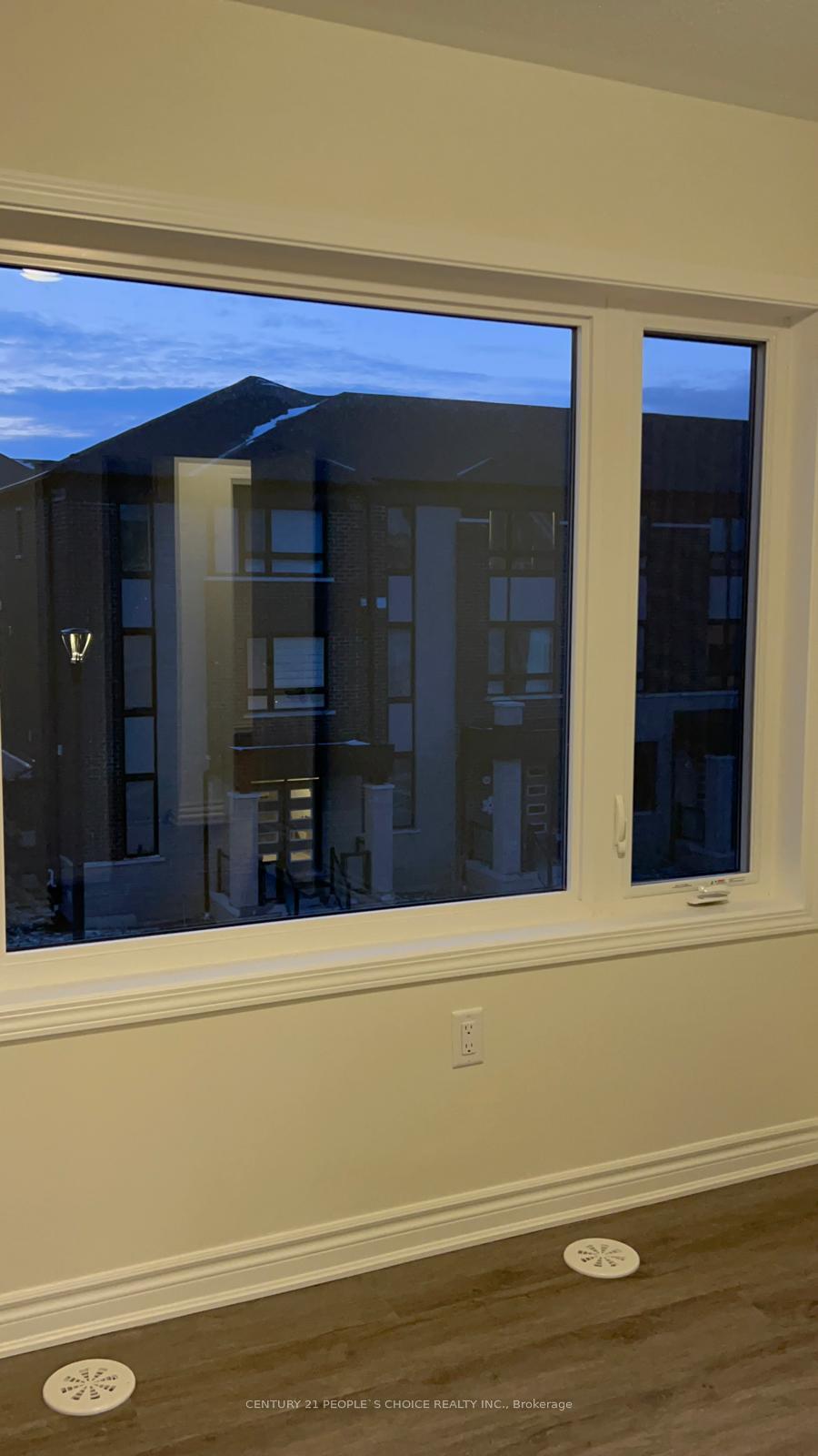 Photo 6 of 3361 Thunderbird Promenade E, Pickering, Rural Pickering — HOMEH