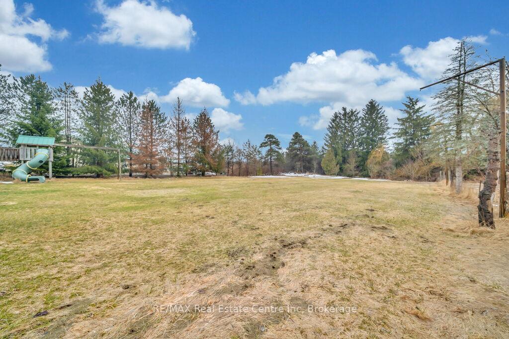 Photo 3 of 26 Brock Road N, Puslinch, Aberfoyle — HOMEH