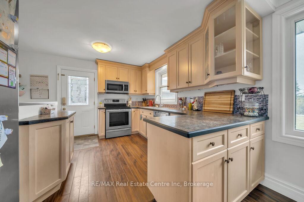 Photo 7 of 26 Brock Road N, Puslinch, Aberfoyle — HOMEH