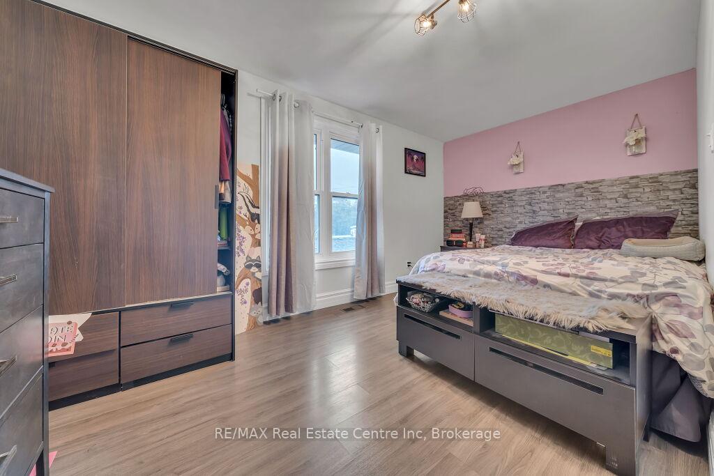 Photo 10 of 26 Brock Road N, Puslinch, Aberfoyle — HOMEH