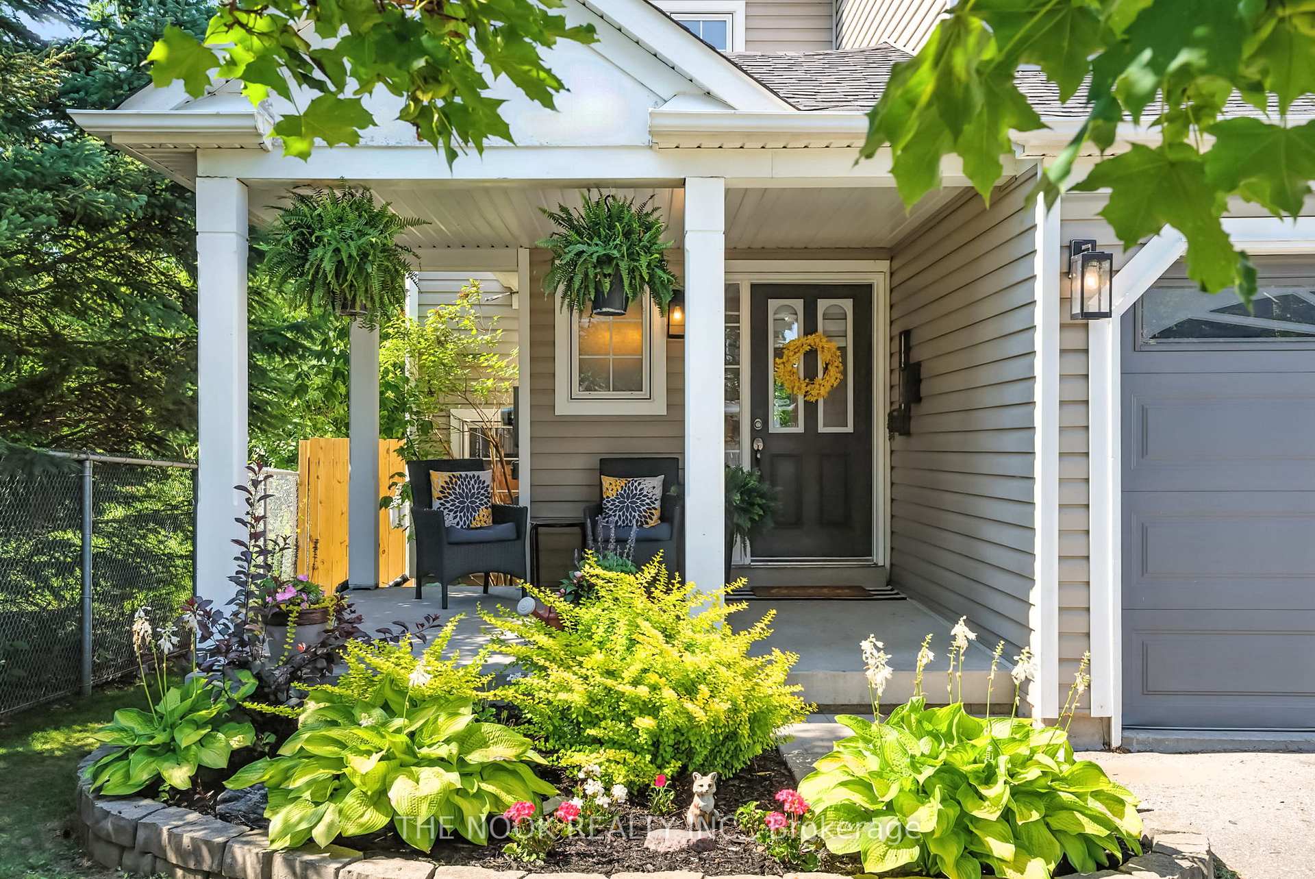 Photo 3 of 1346 Coldstream Drive, Oshawa, Taunton — HOMEH
