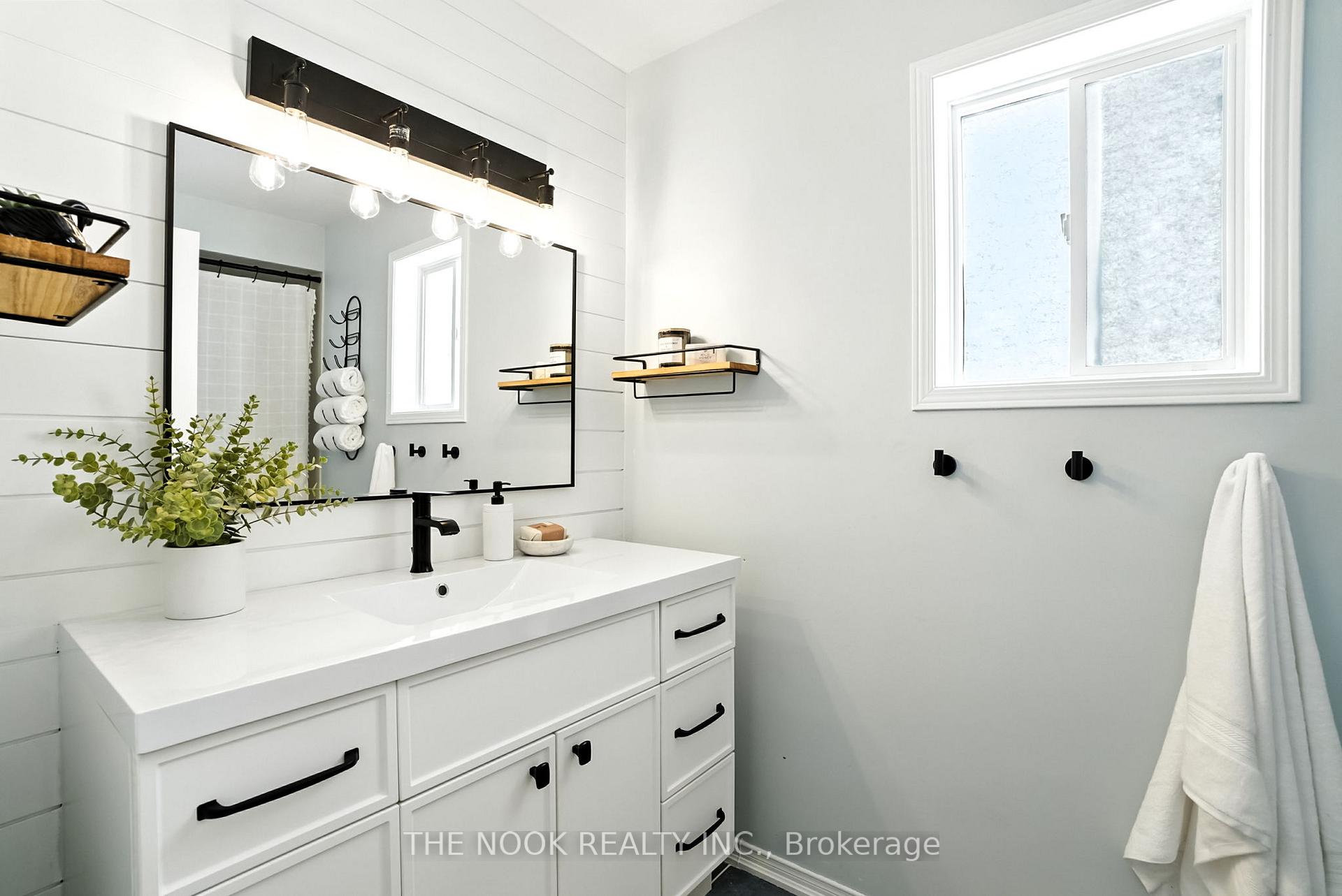Photo 26 of 1346 Coldstream Drive, Oshawa, Taunton — HOMEH