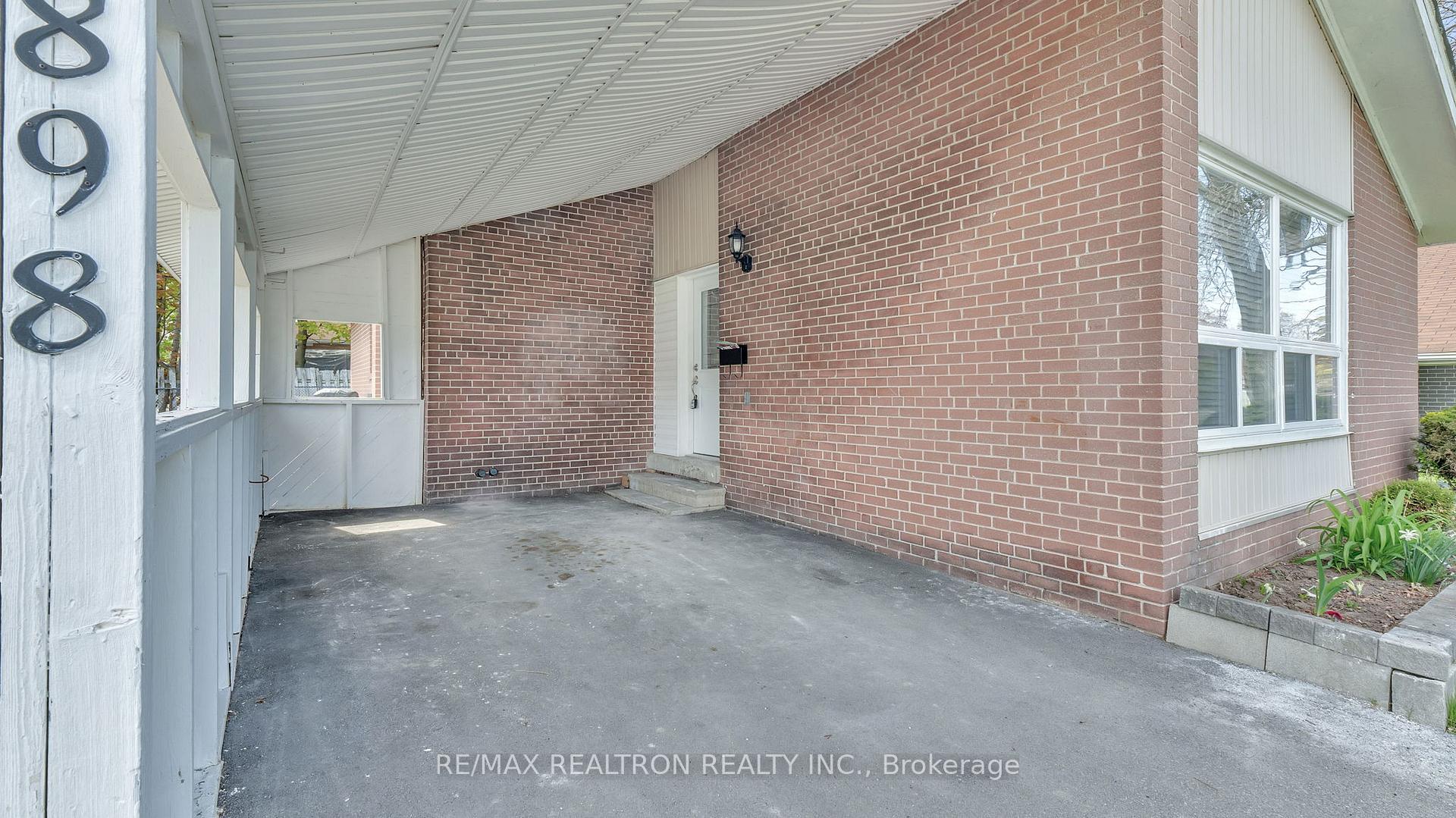 Photo 6 of Unit Main, 898 Modlin Road, Pickering, Bay Ridges — HOMEH