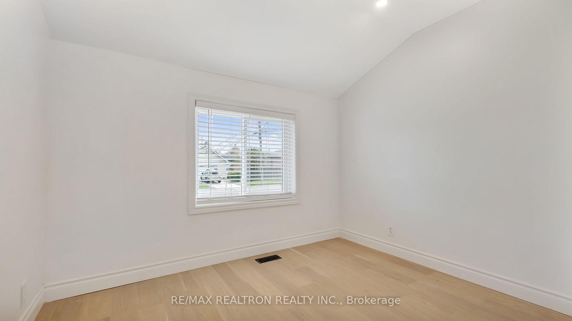 Photo 17 of Unit Main, 898 Modlin Road, Pickering, Bay Ridges — HOMEH