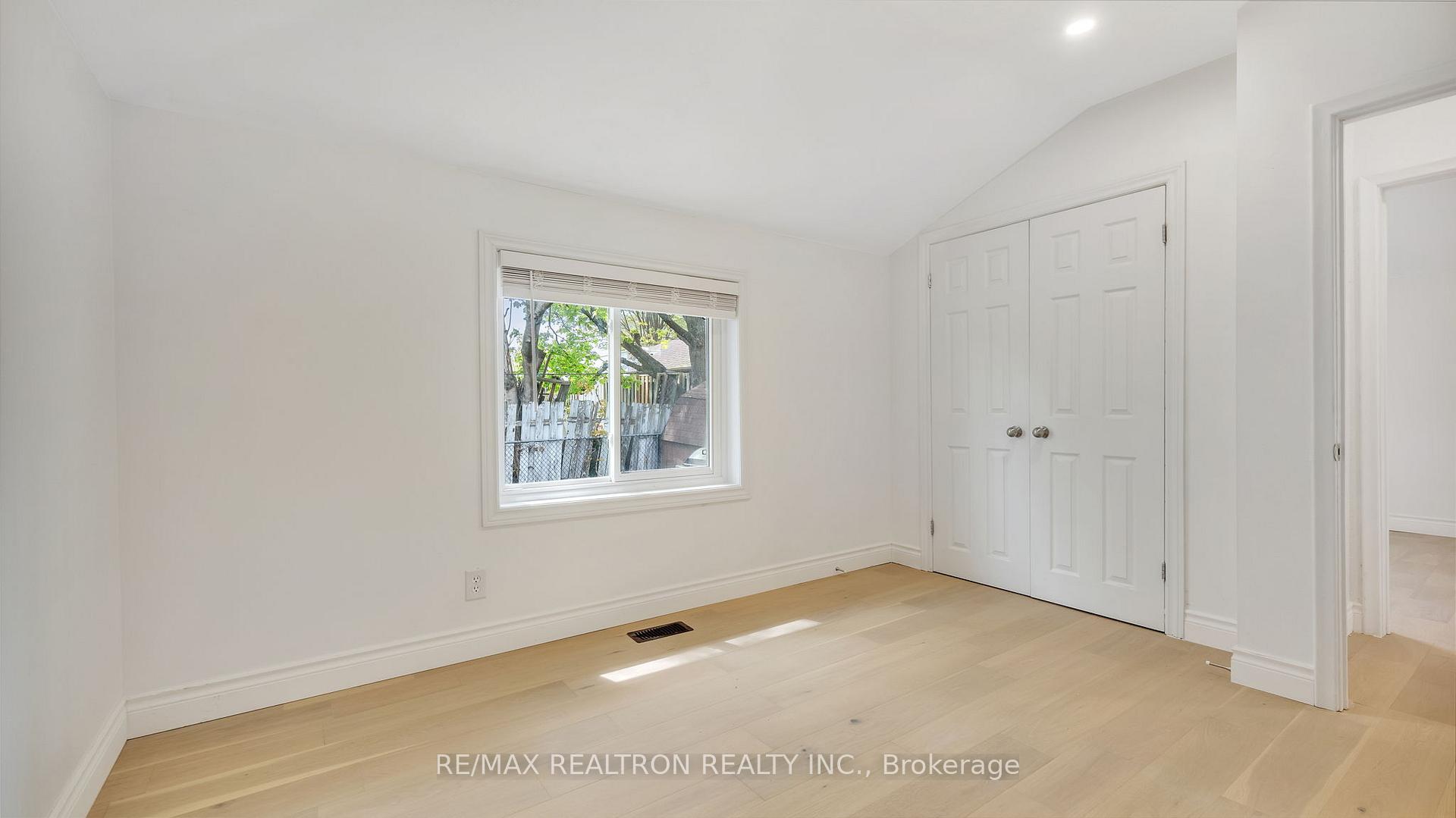 Photo 23 of Unit Main, 898 Modlin Road, Pickering, Bay Ridges — HOMEH