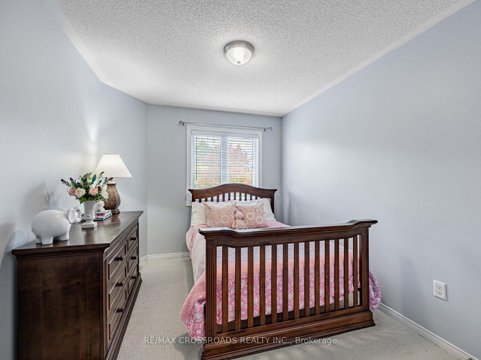 Photo 19 of 432 Sparrow Circle, Pickering, Highbush — HOMEH