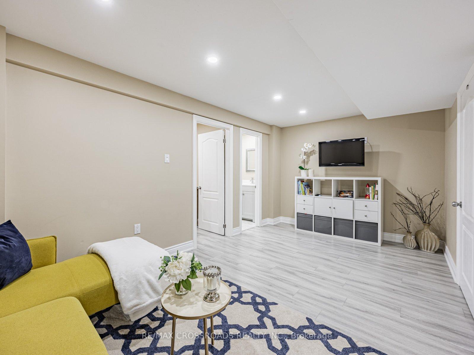 Photo 27 of 432 Sparrow Circle, Pickering, Highbush — HOMEH