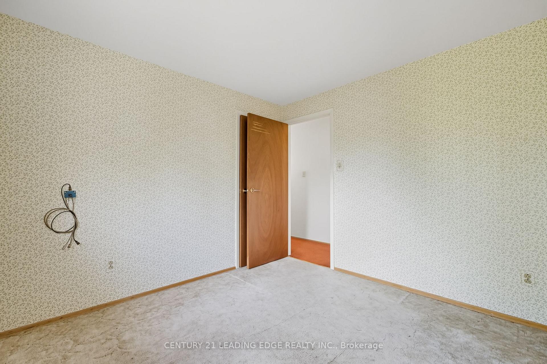 Photo 28 of 926 Marinet Crescent, Pickering, West Shore — HOMEH