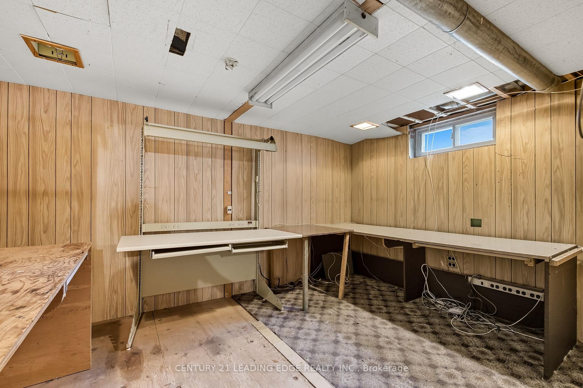 Photo 32 of 926 Marinet Crescent, Pickering, West Shore — HOMEH