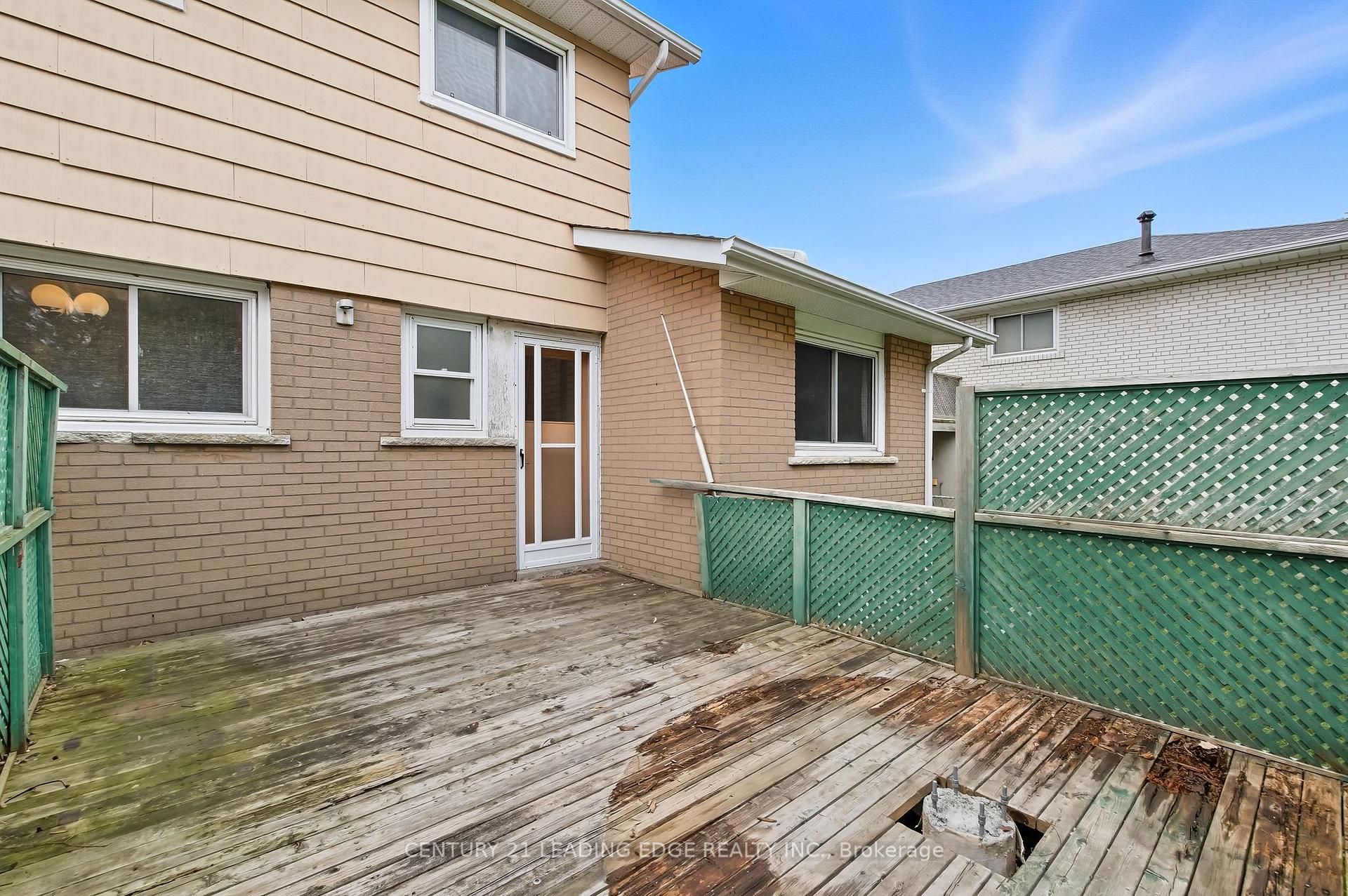 Photo 34 of 926 Marinet Crescent, Pickering, West Shore — HOMEH