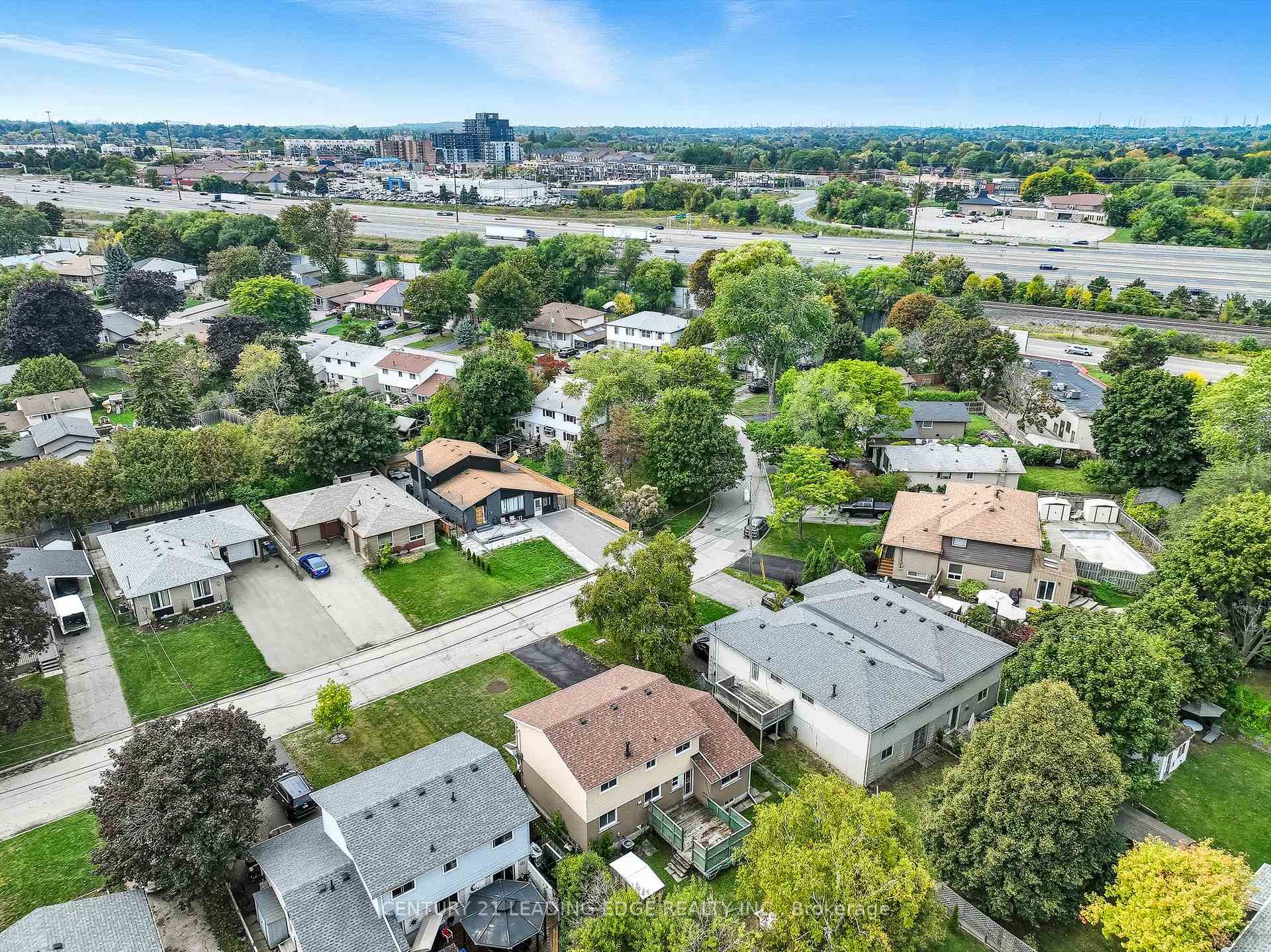 Photo 41 of 926 Marinet Crescent, Pickering, West Shore — HOMEH