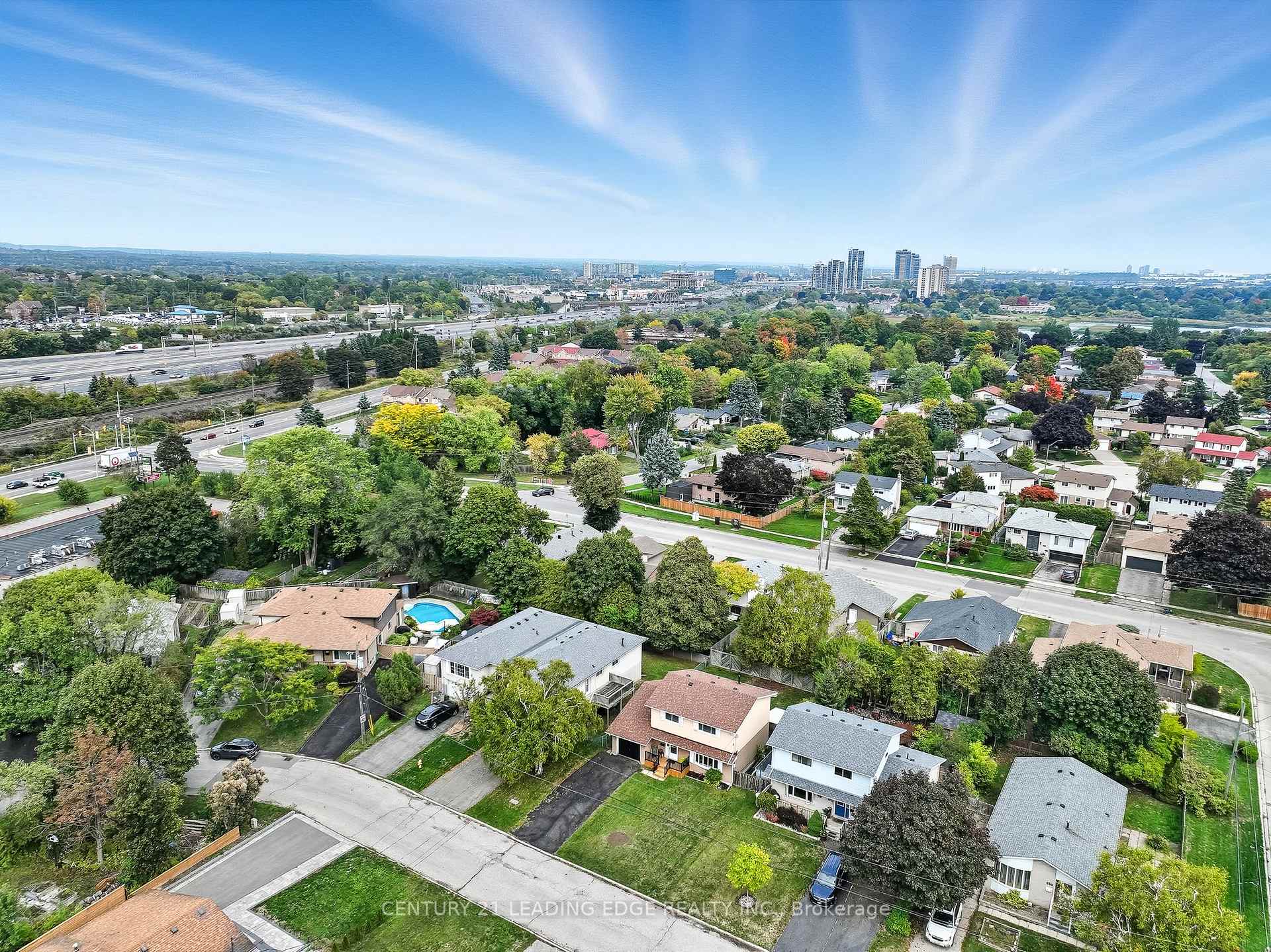 Photo 45 of 926 Marinet Crescent, Pickering, West Shore — HOMEH