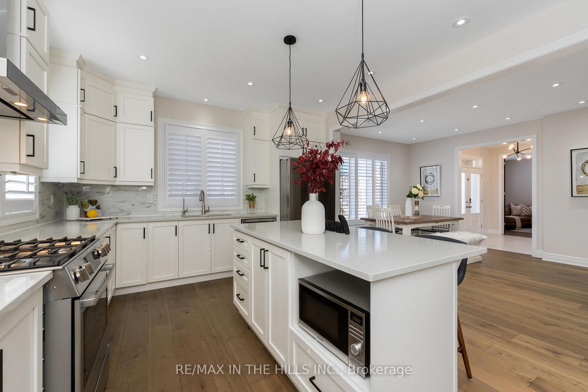 Photo 13 of 521 Kennedy Circle W, Milton, Cobban — HOMEH