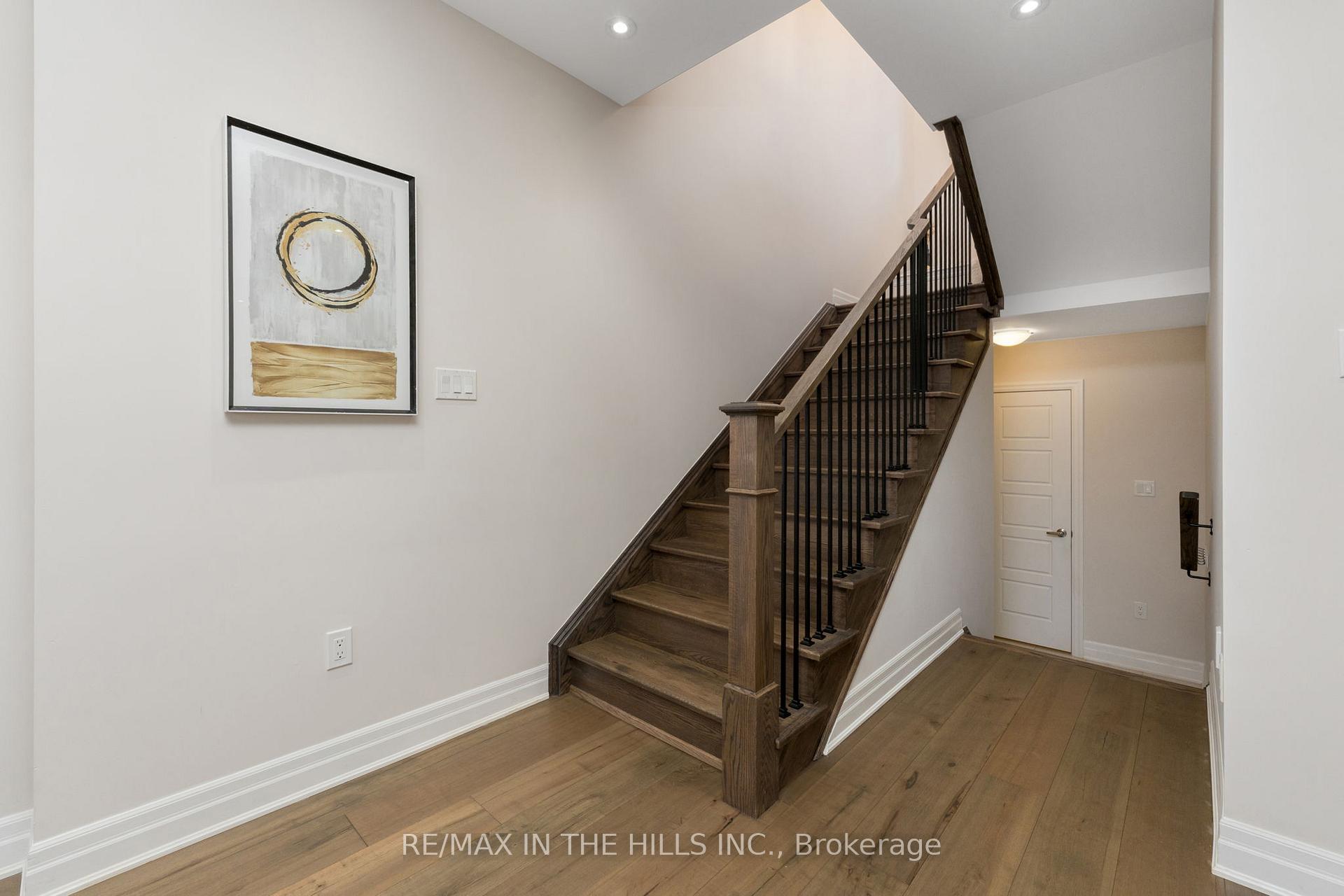 Photo 20 of 521 Kennedy Circle W, Milton, Cobban — HOMEH