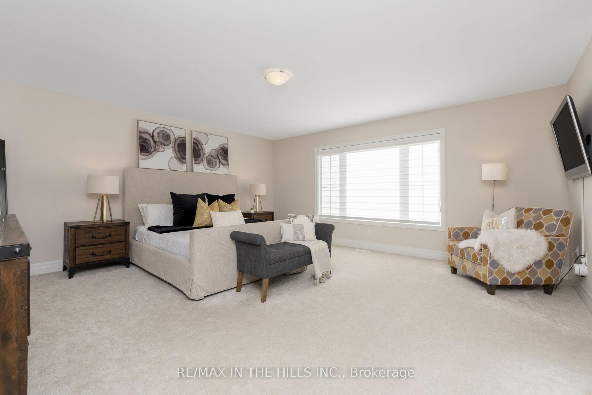 Photo 25 of 521 Kennedy Circle W, Milton, Cobban — HOMEH