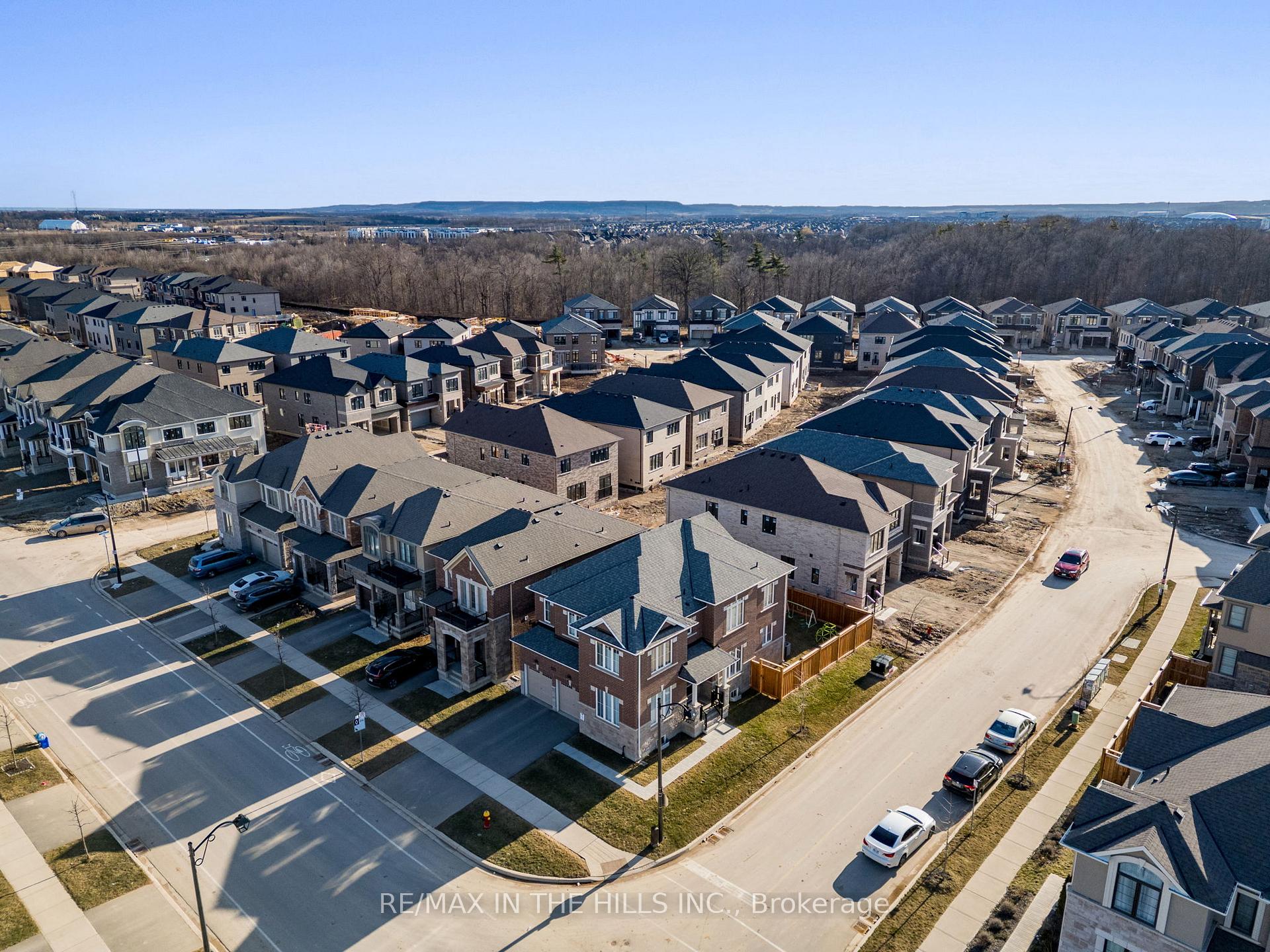 Photo 43 of 521 Kennedy Circle W, Milton, Cobban — HOMEH