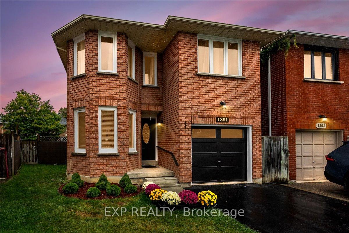 Photo 1 of 1391 Ferncliff Circle, Pickering, Liverpool — HOMEH