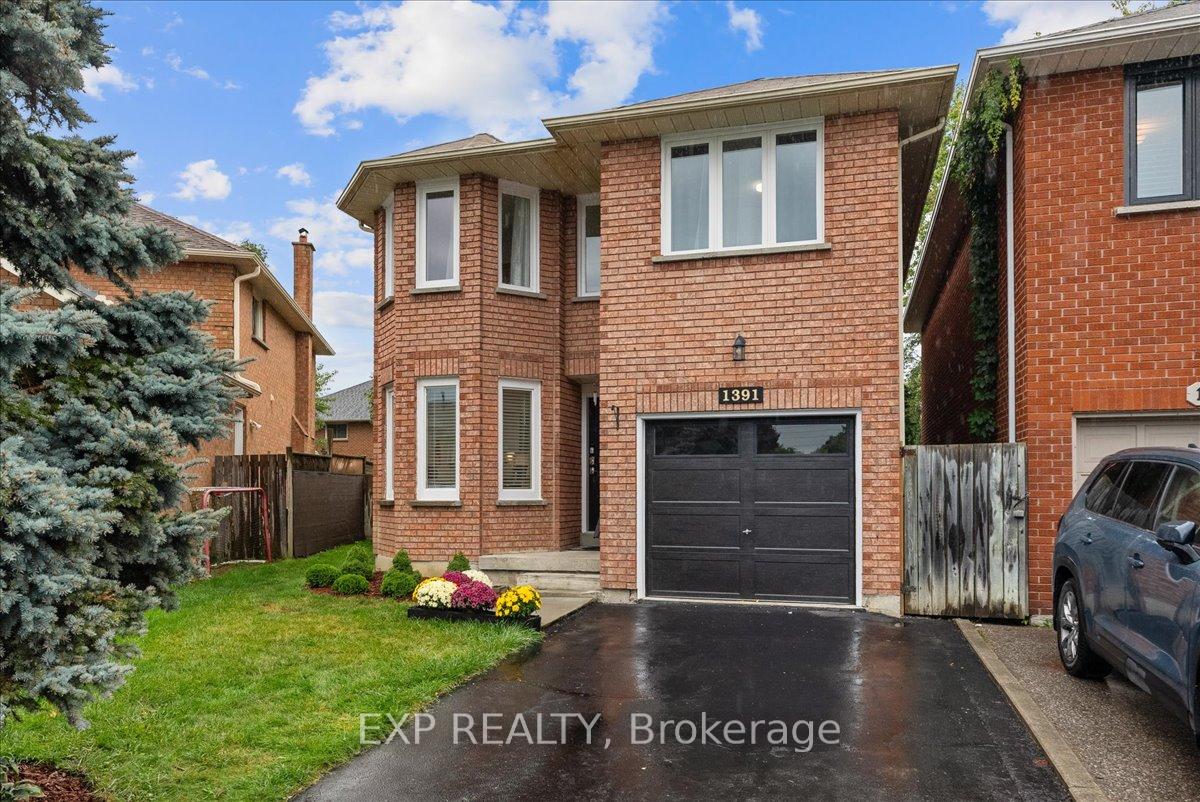 Photo 3 of 1391 Ferncliff Circle, Pickering, Liverpool — HOMEH