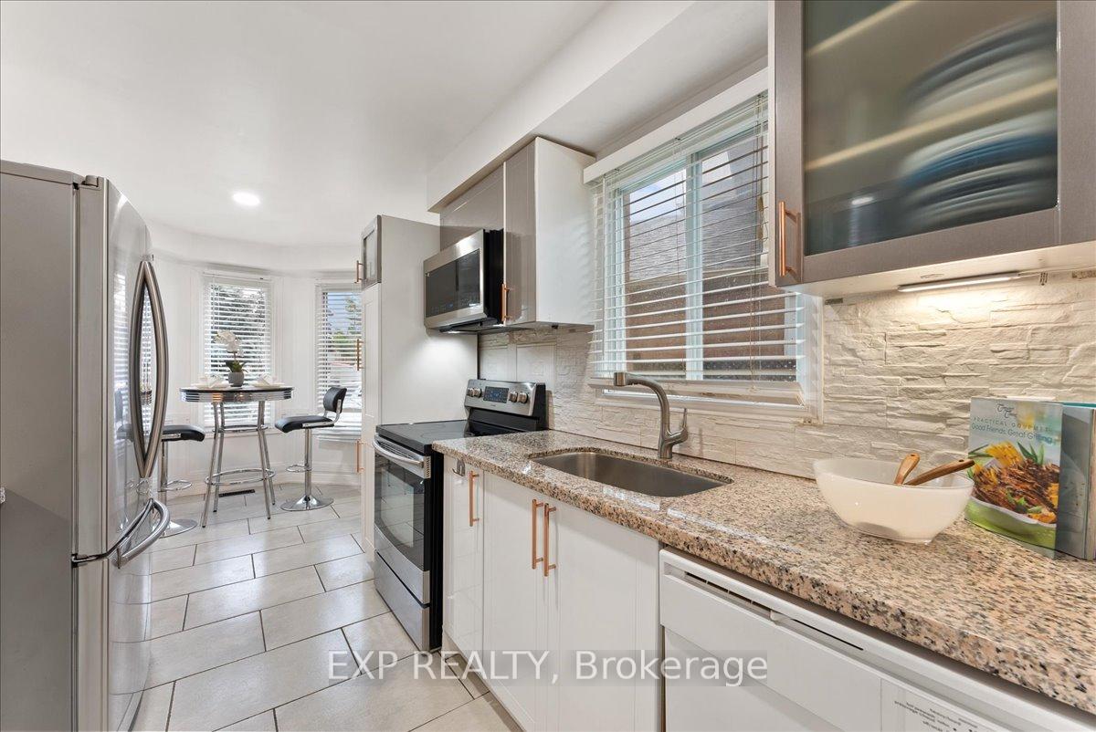Photo 10 of 1391 Ferncliff Circle, Pickering, Liverpool — HOMEH