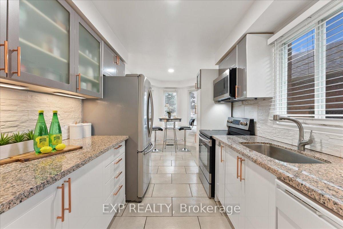Photo 11 of 1391 Ferncliff Circle, Pickering, Liverpool — HOMEH