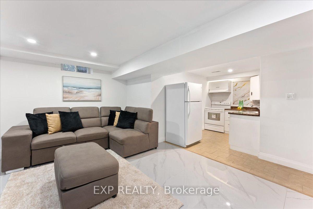 Photo 34 of 1391 Ferncliff Circle, Pickering, Liverpool — HOMEH