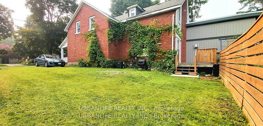 Photo 3 of 586 Waterford Street, Peterborough, Town Ward 3 — HOMEH