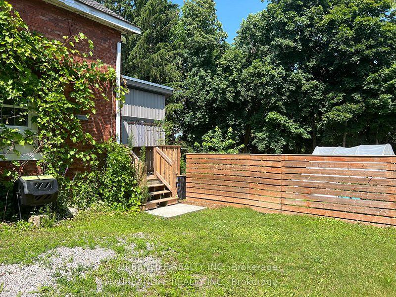 Photo 4 of 586 Waterford Street, Peterborough, Town Ward 3 — HOMEH