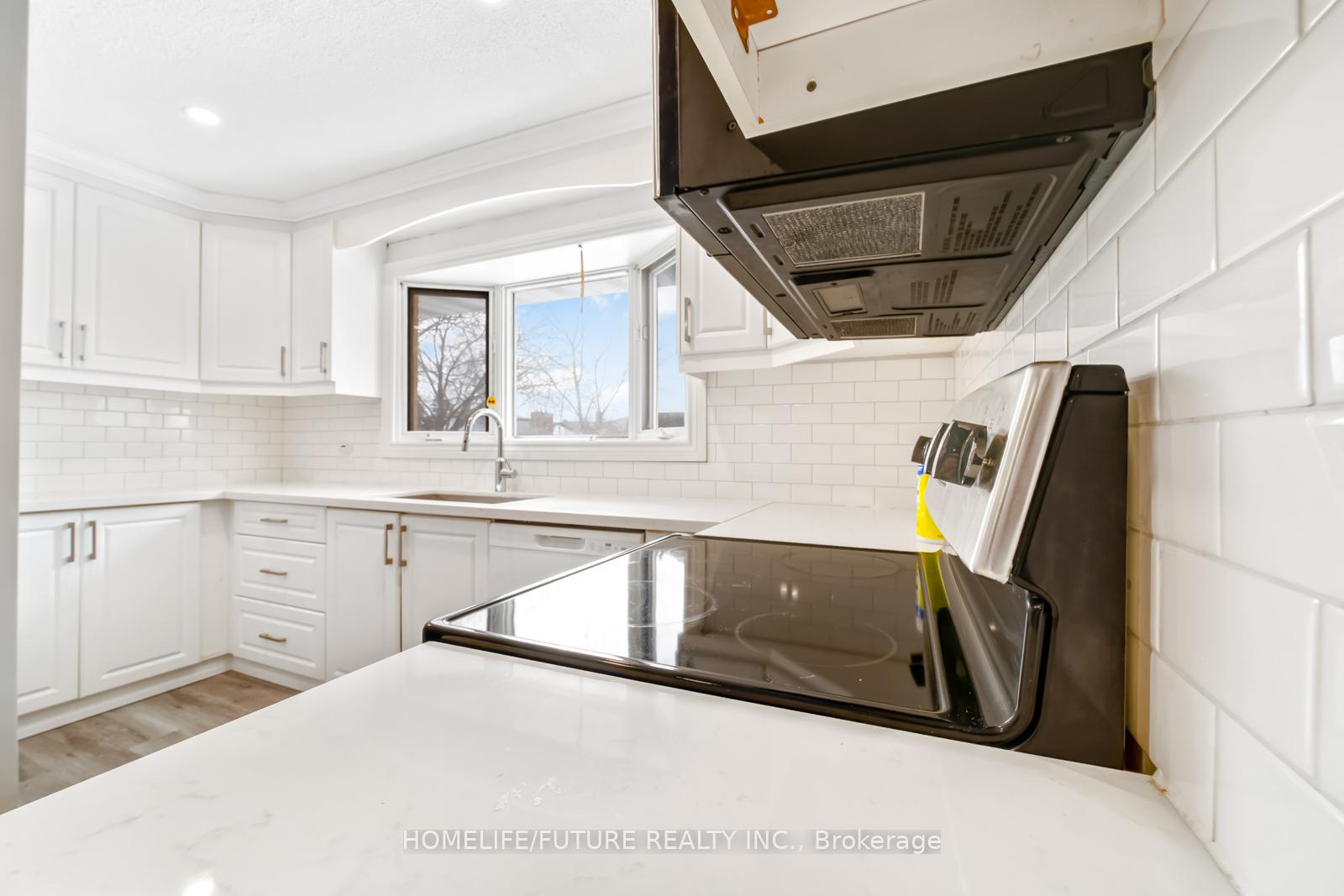 Photo 9 of 729 Glenforest Street, Oshawa, Northglen — HOMEH