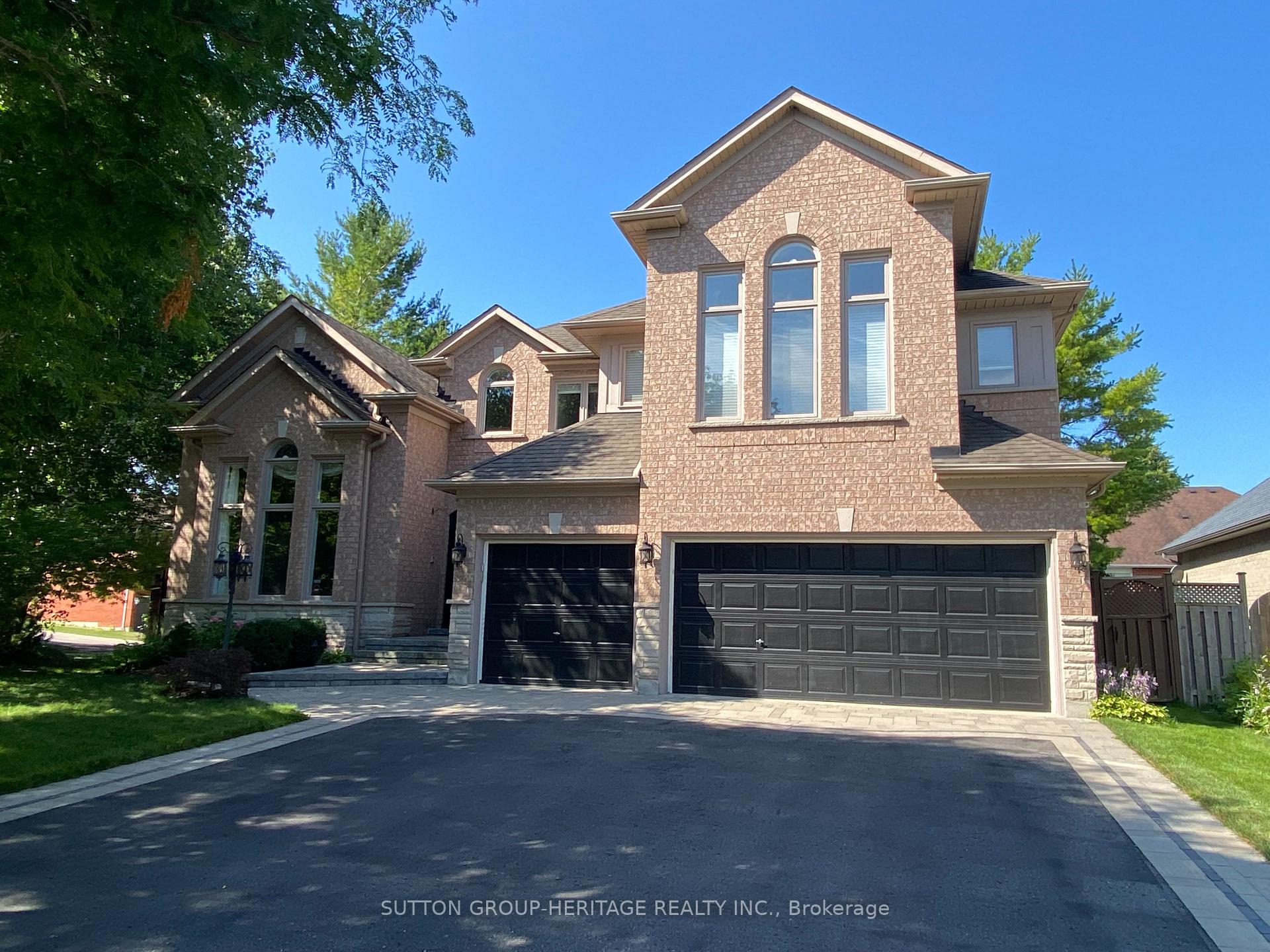 Photo 3 of 2300 Abbott Crescent, Pickering, Brock Ridge — HOMEH