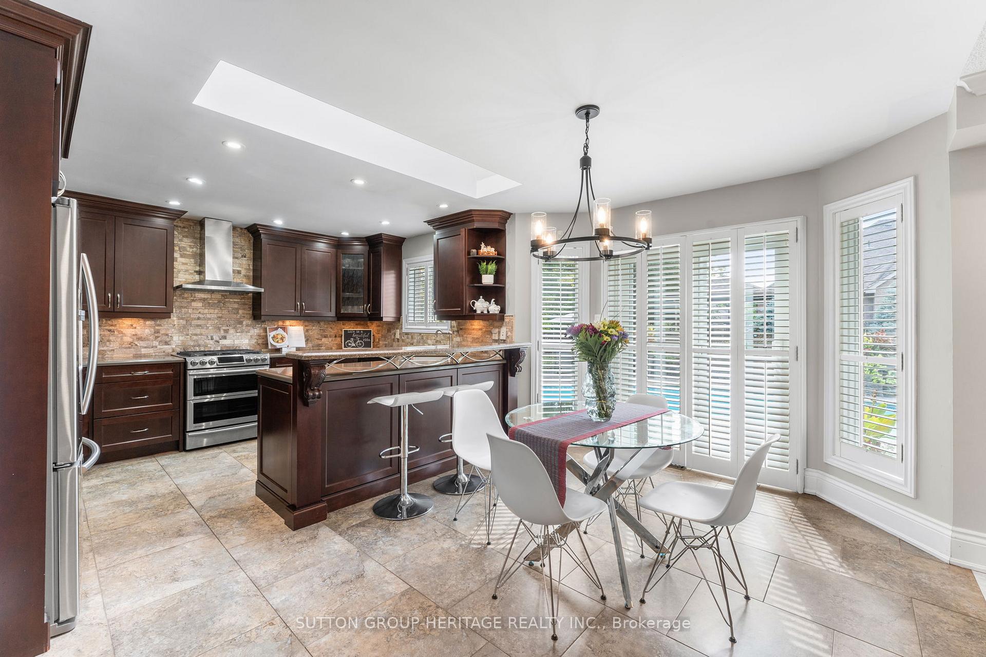 Photo 12 of 2300 Abbott Crescent, Pickering, Brock Ridge — HOMEH