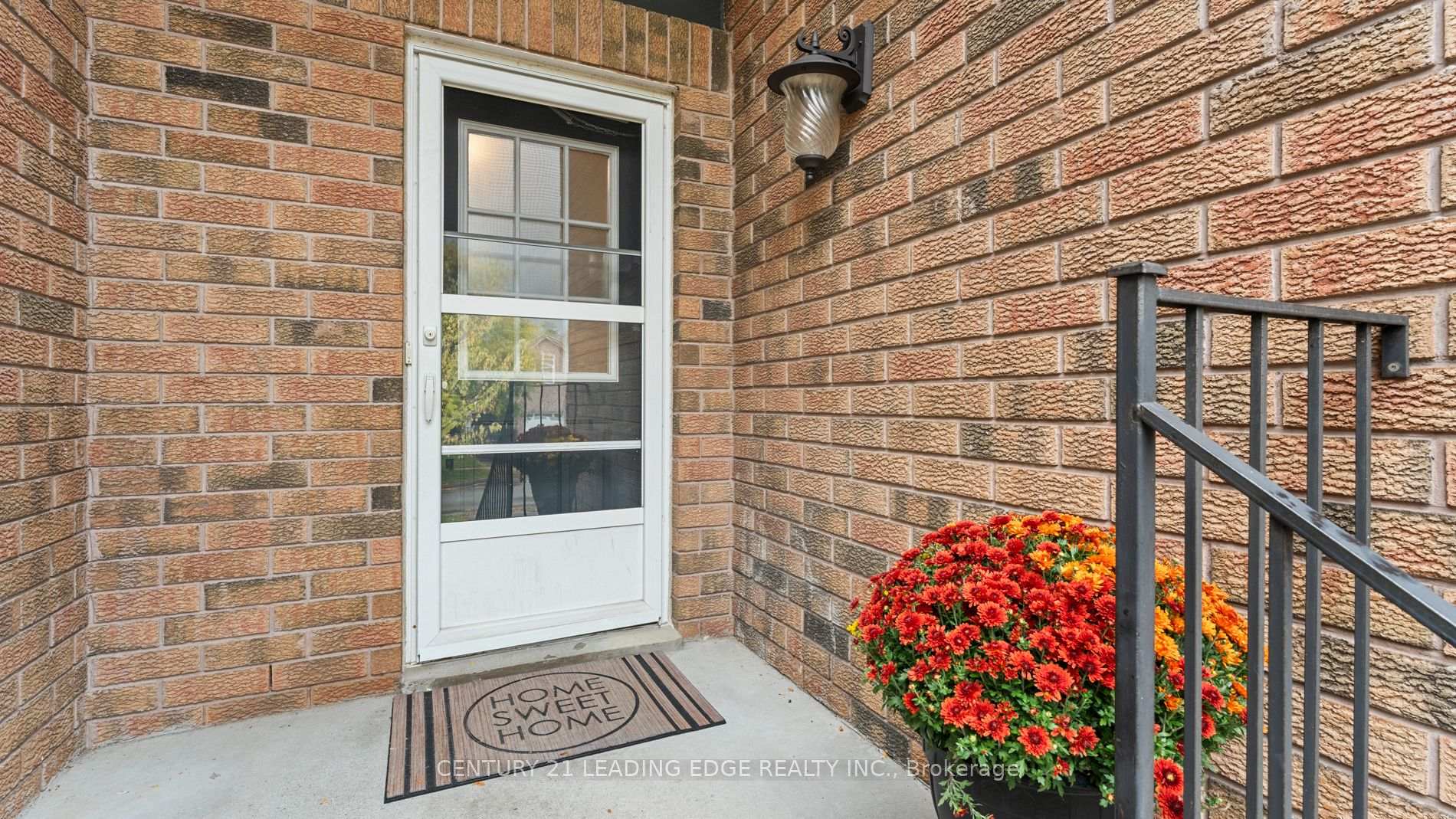 Photo 2 of 330 Sparrow Circle, Pickering, Highbush — HOMEH