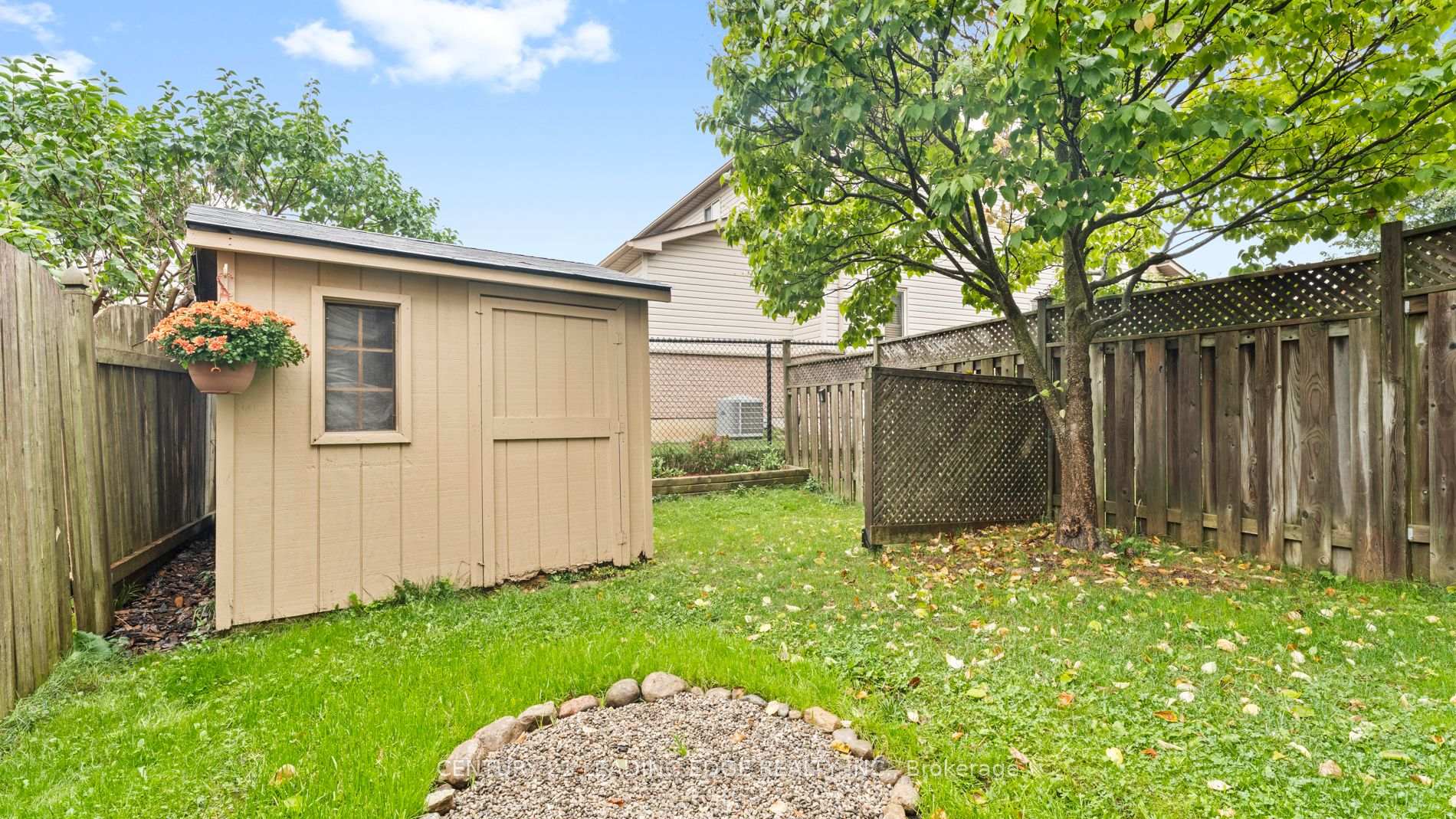 Photo 19 of 330 Sparrow Circle, Pickering, Highbush — HOMEH
