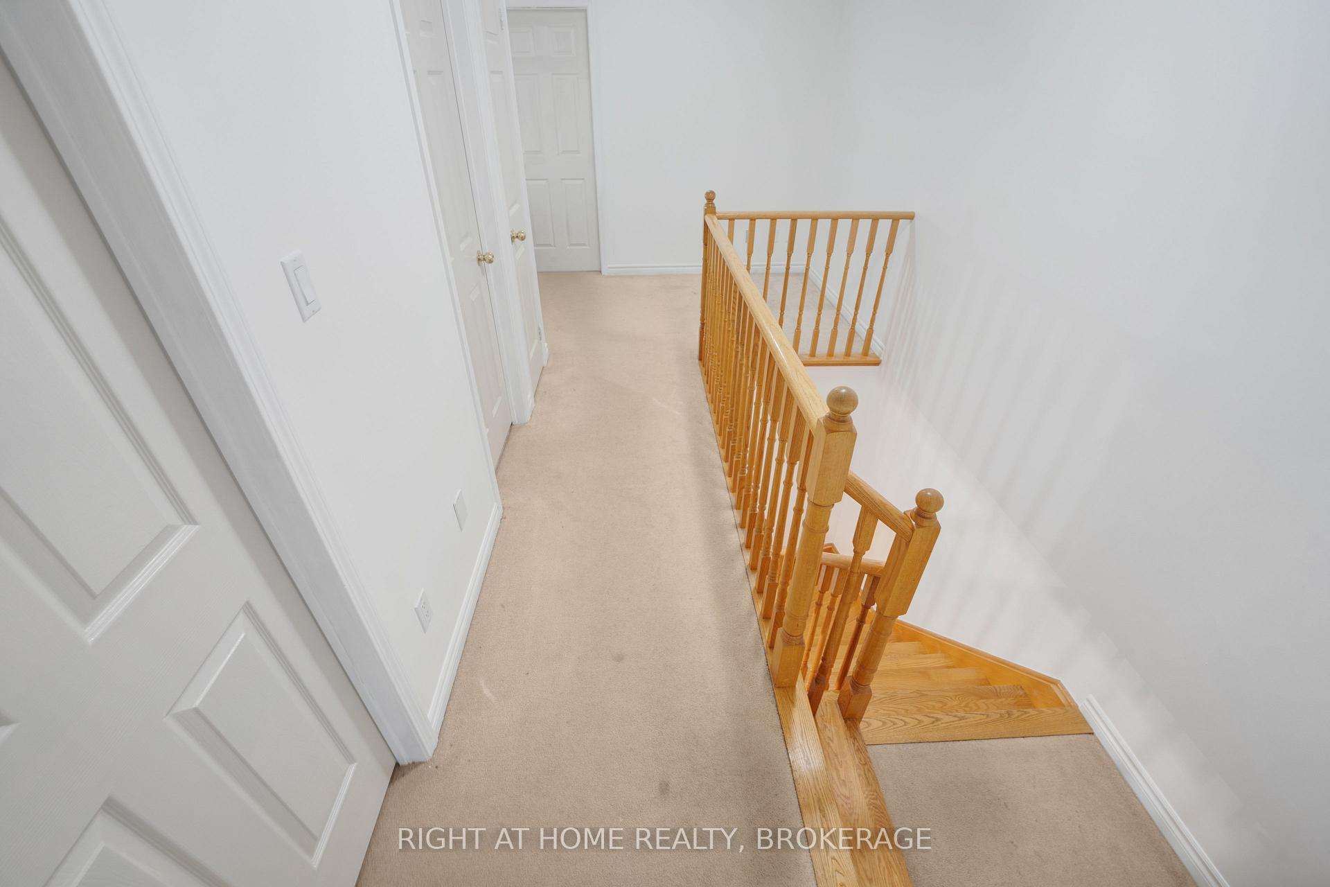 Photo 12 of 1528 Avonmore Square N, Pickering, Town Centre — HOMEH