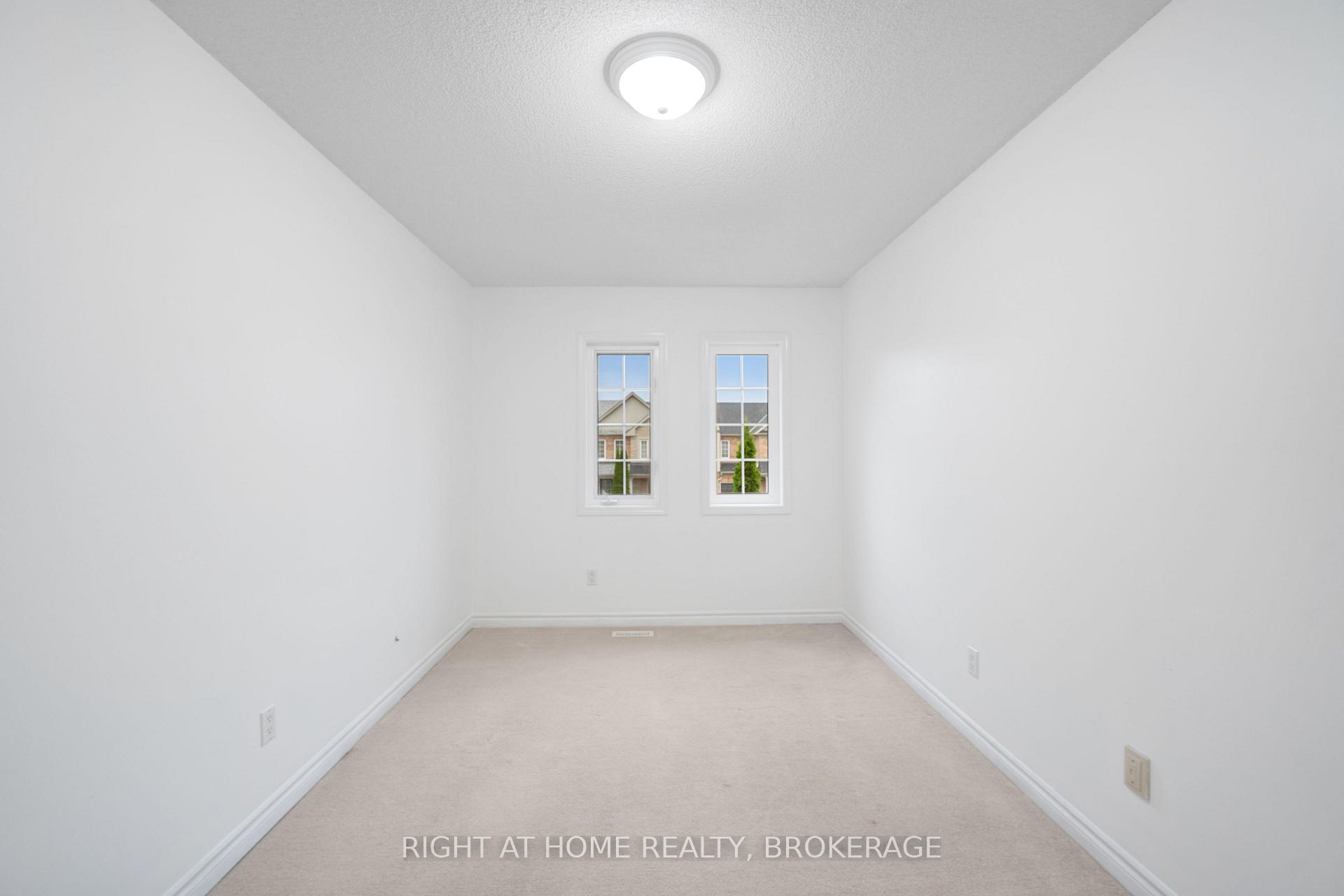Photo 21 of 1528 Avonmore Square N, Pickering, Town Centre — HOMEH