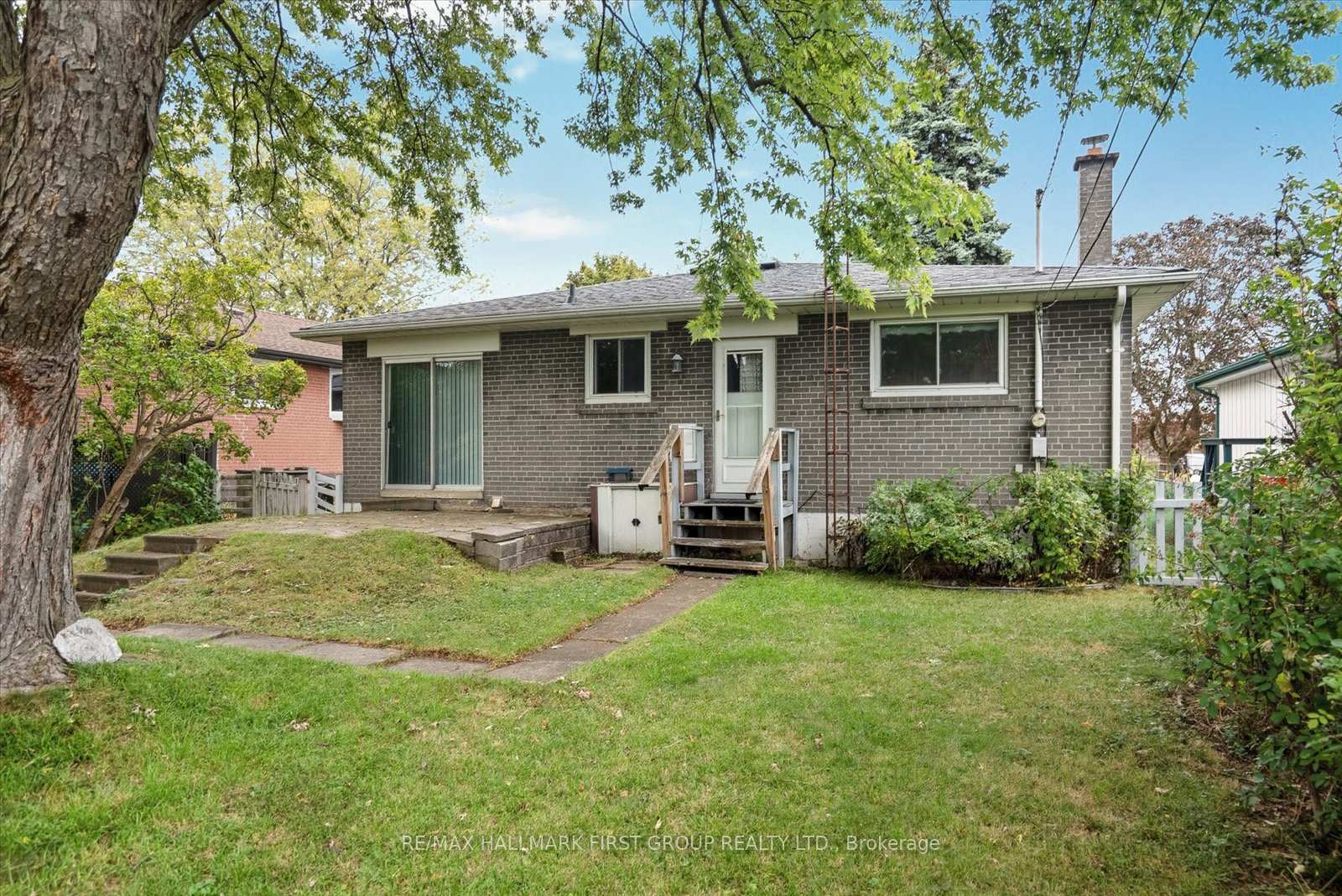 Photo 23 of 848 Bem Avenue, Pickering, Bay Ridges — HOMEH