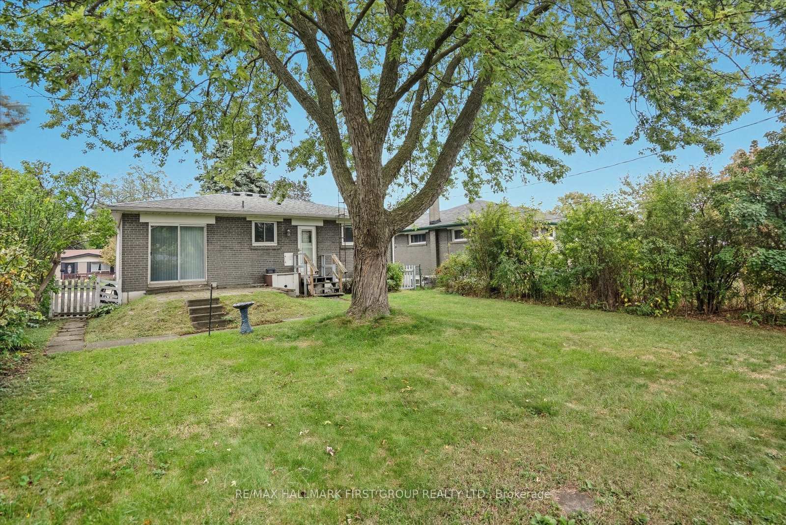 Photo 24 of 848 Bem Avenue, Pickering, Bay Ridges — HOMEH