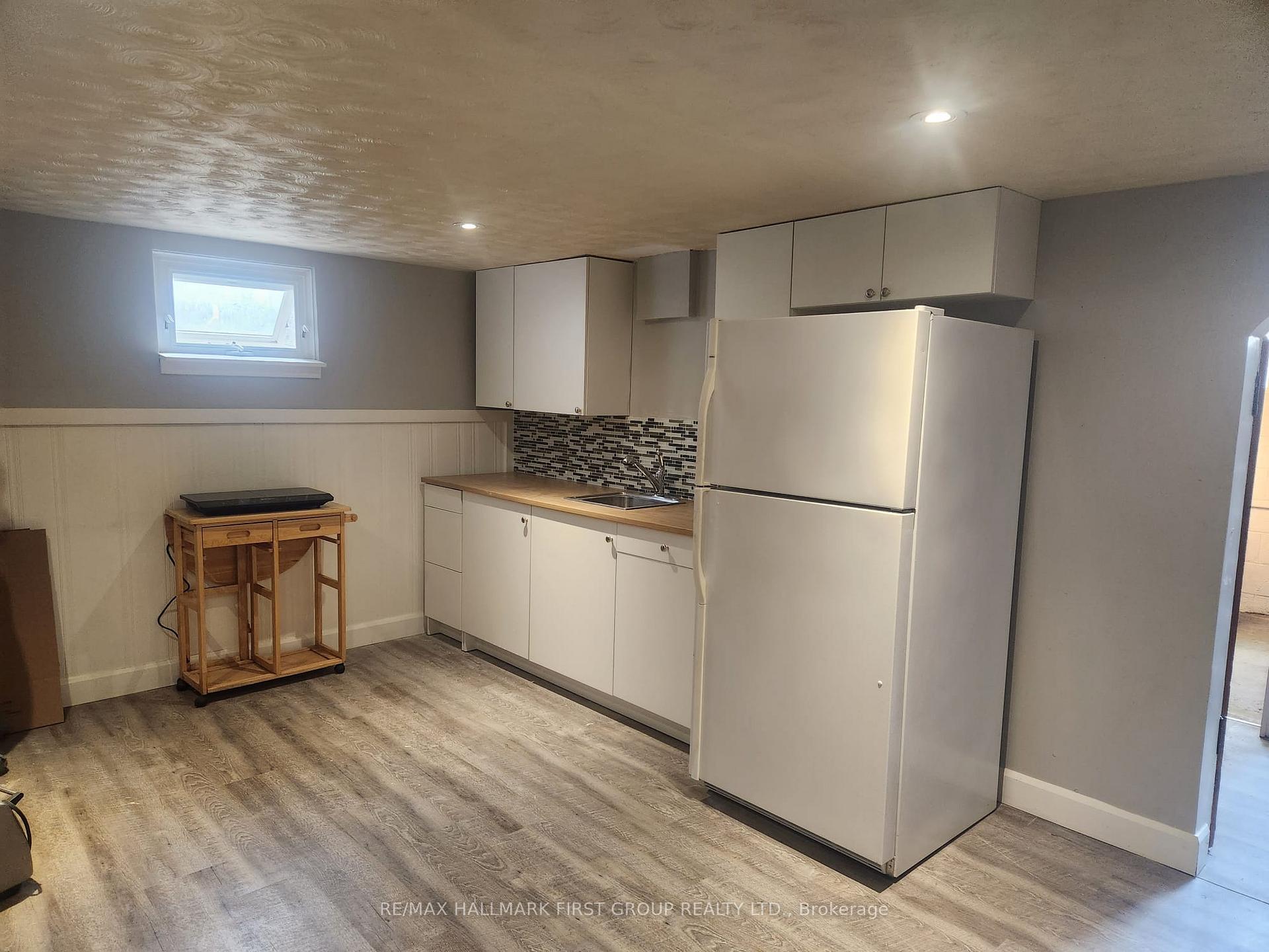 Photo 9 of Unit BSMT, 889 Fairbairn Street, Peterborough, Northcrest Ward 5 — HOMEH