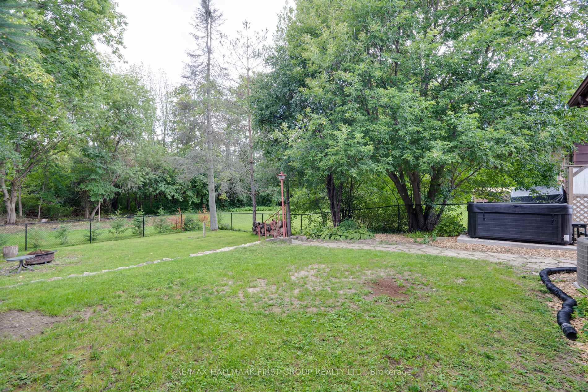 Photo 13 of Unit BSMT, 889 Fairbairn Street, Peterborough, Northcrest Ward 5 — HOMEH