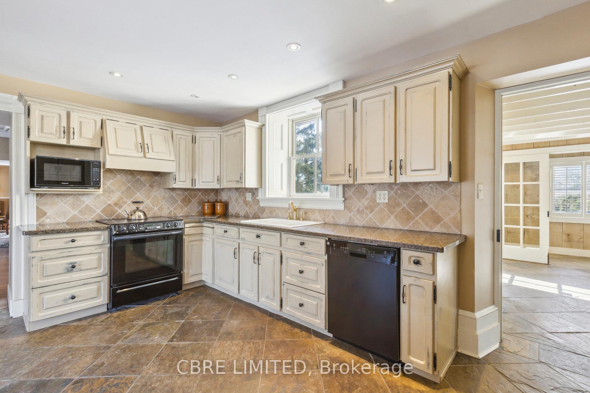 Photo 18 of 85-95 Brock Road S, Puslinch, Aberfoyle — HOMEH