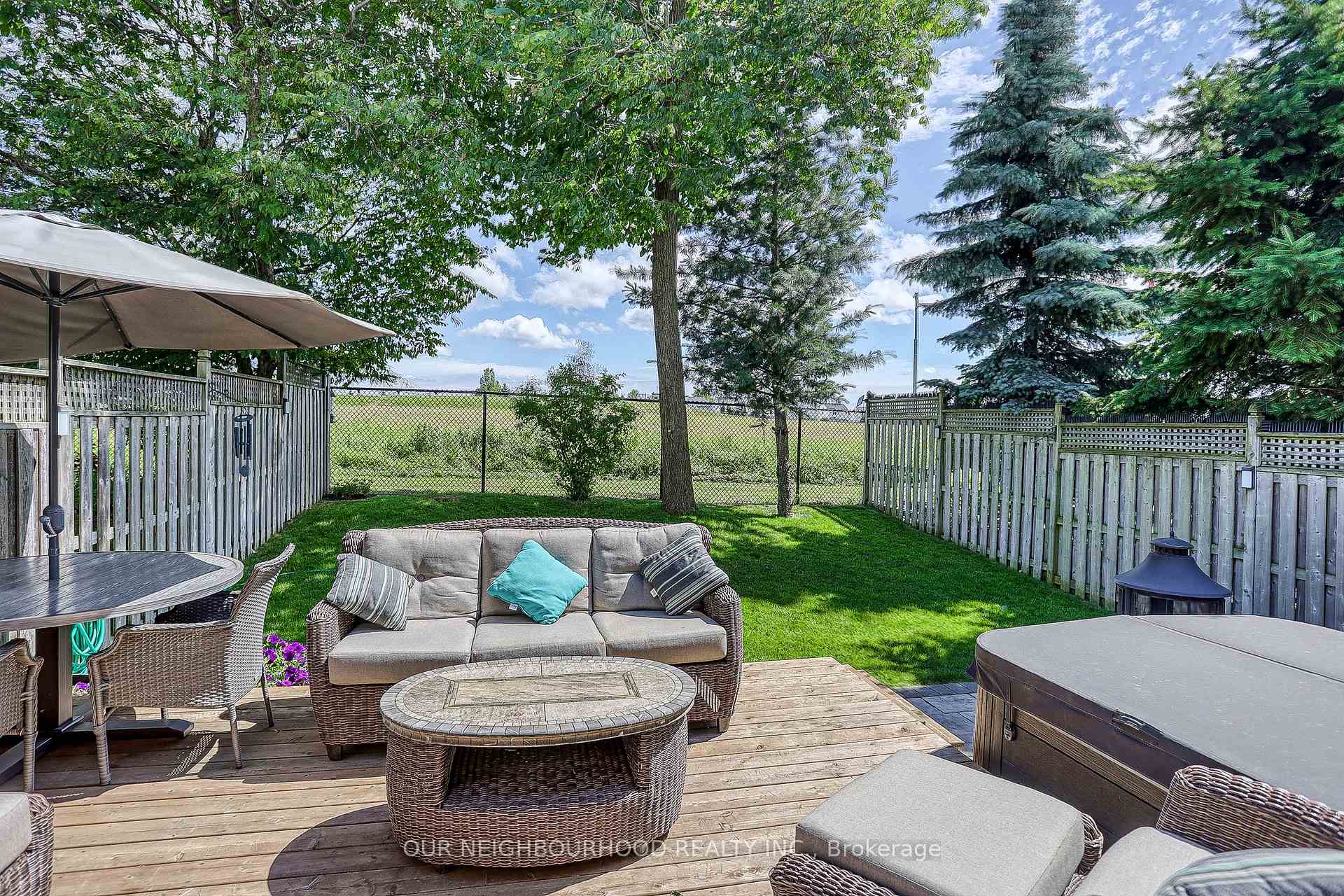 Photo 2 of 1152 Glenbourne Drive, Oshawa, Pinecrest — HOMEH