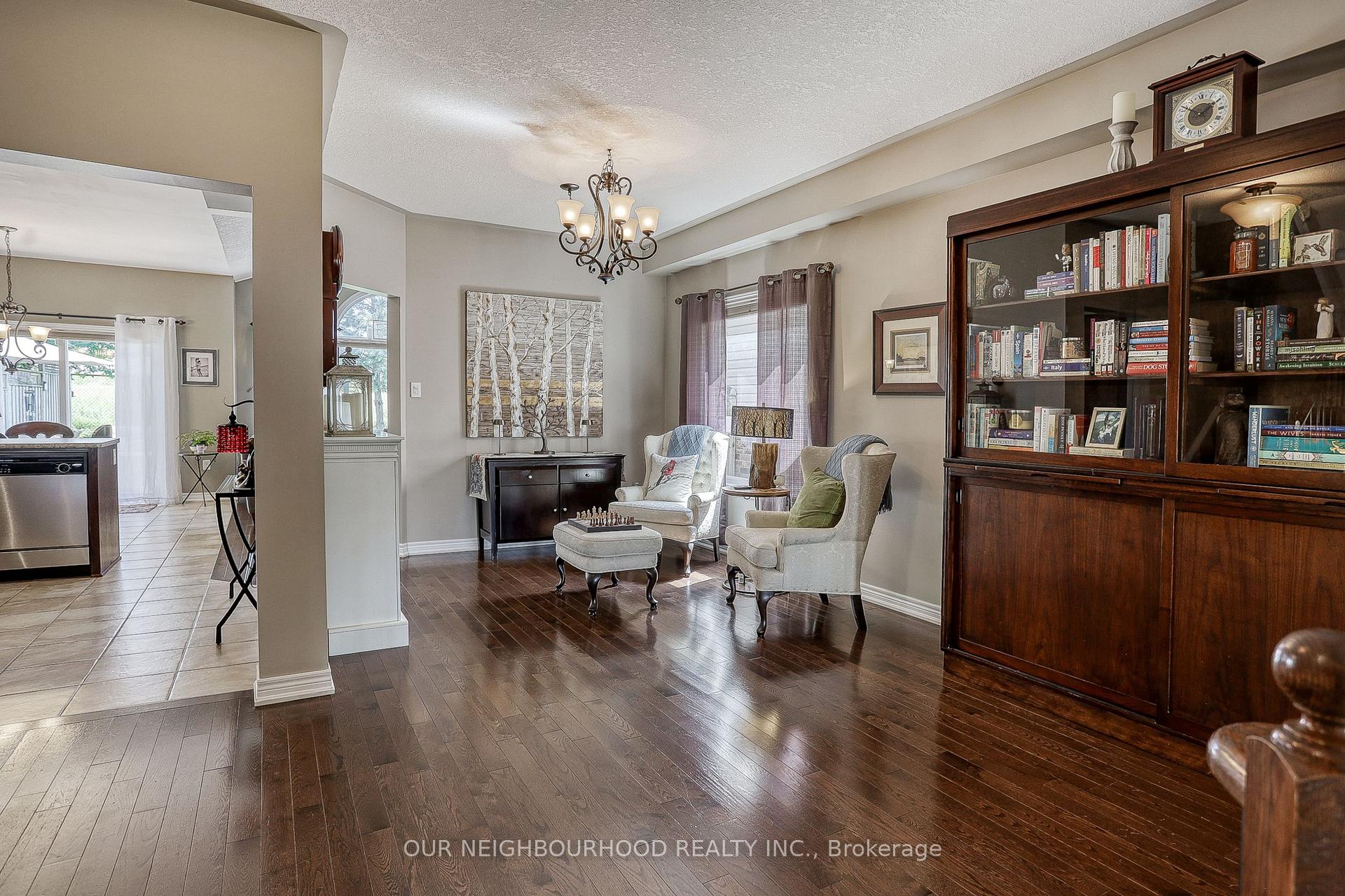 Photo 17 of 1152 Glenbourne Drive, Oshawa, Pinecrest — HOMEH