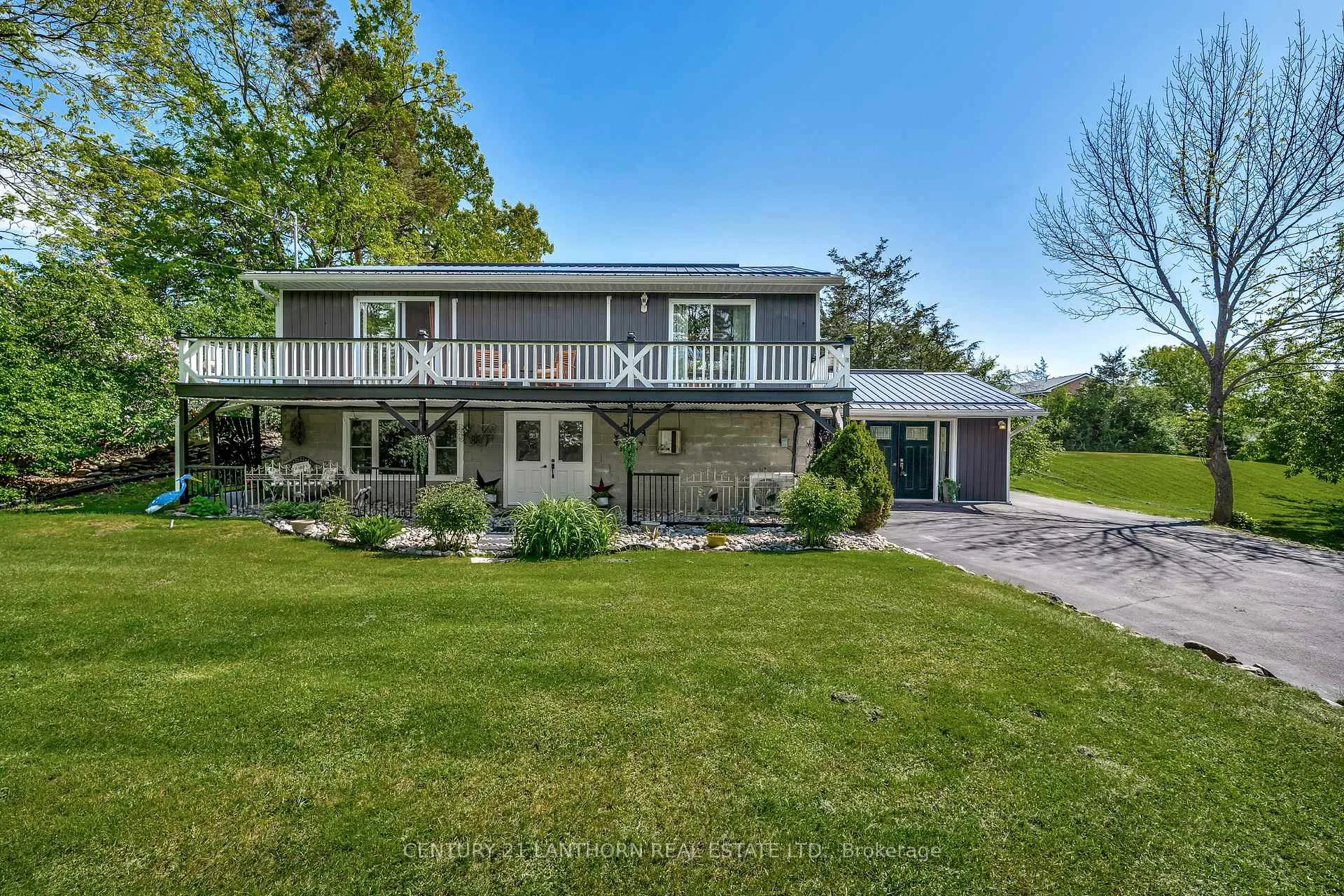 Photo 2 of 11807 Loyalist Parkway, Prince Edward County, Hallowell Ward — HOMEH