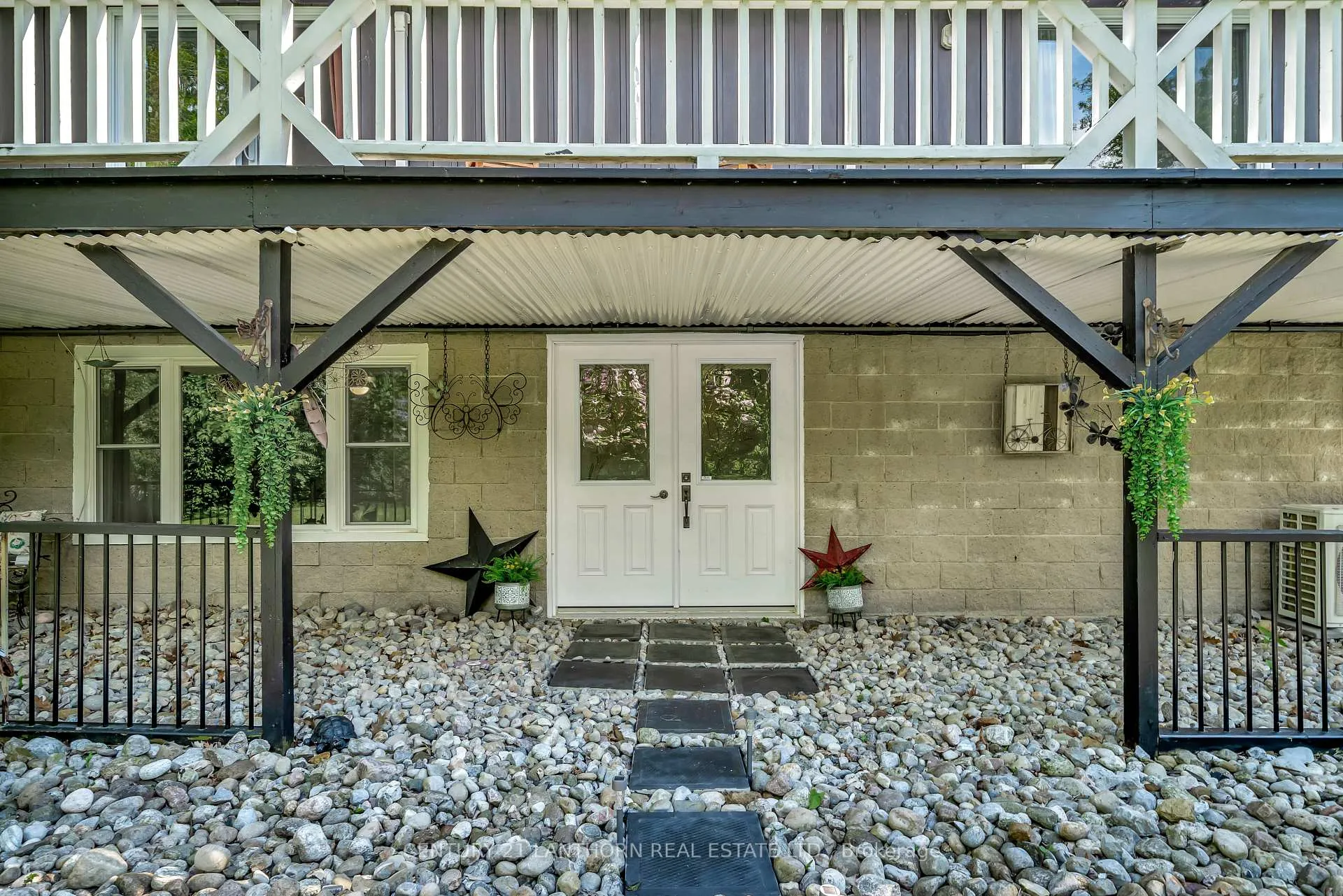 Photo 4 of 11807 Loyalist Parkway, Prince Edward County, Hallowell Ward — HOMEH